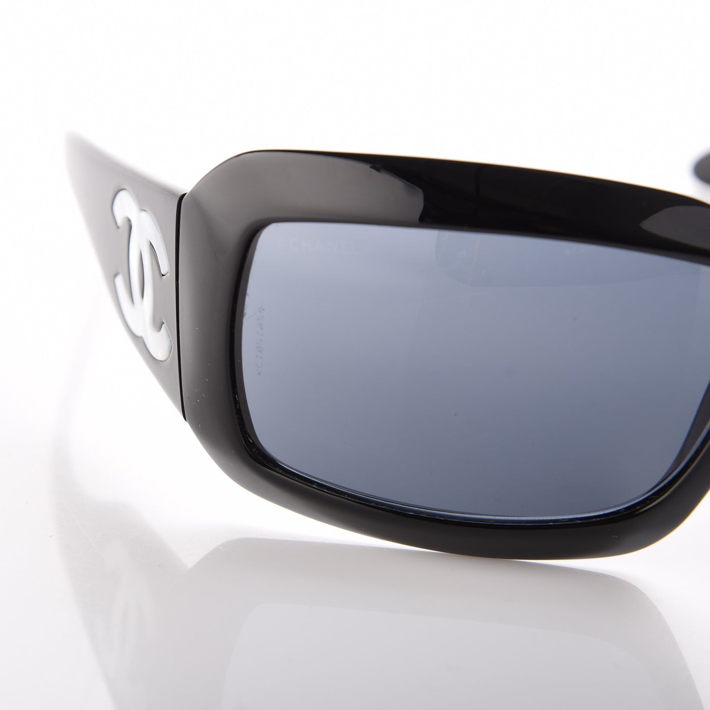 Mother of Pearl CC Sunglasses 5076-H Black