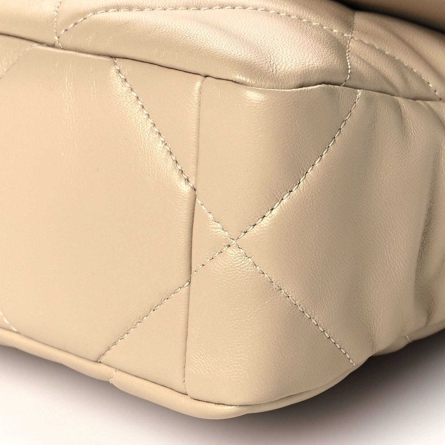 Lambskin Quilted Medium Chanel 19 Flap Beige