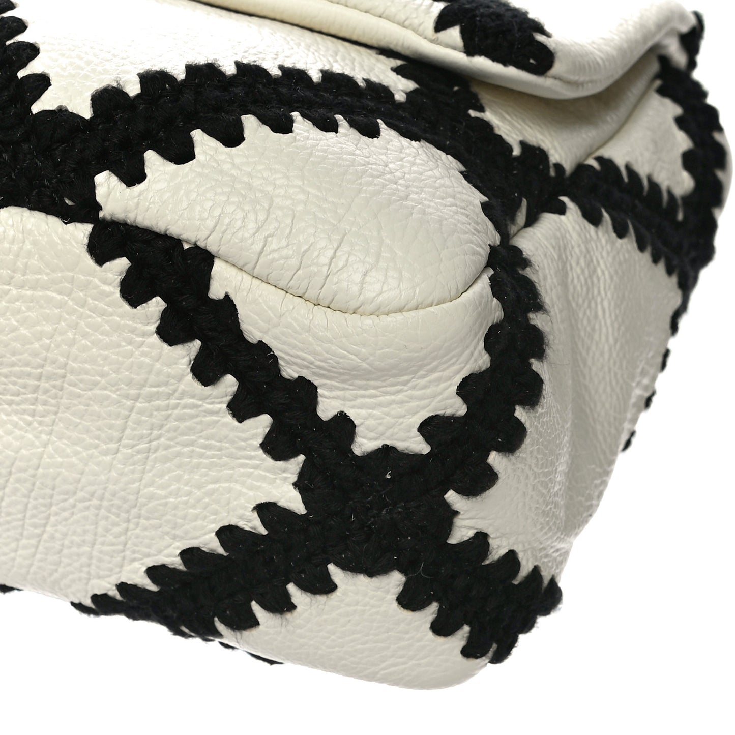 Calfskin Crochet Medium Chanel 19 Flap White Black
