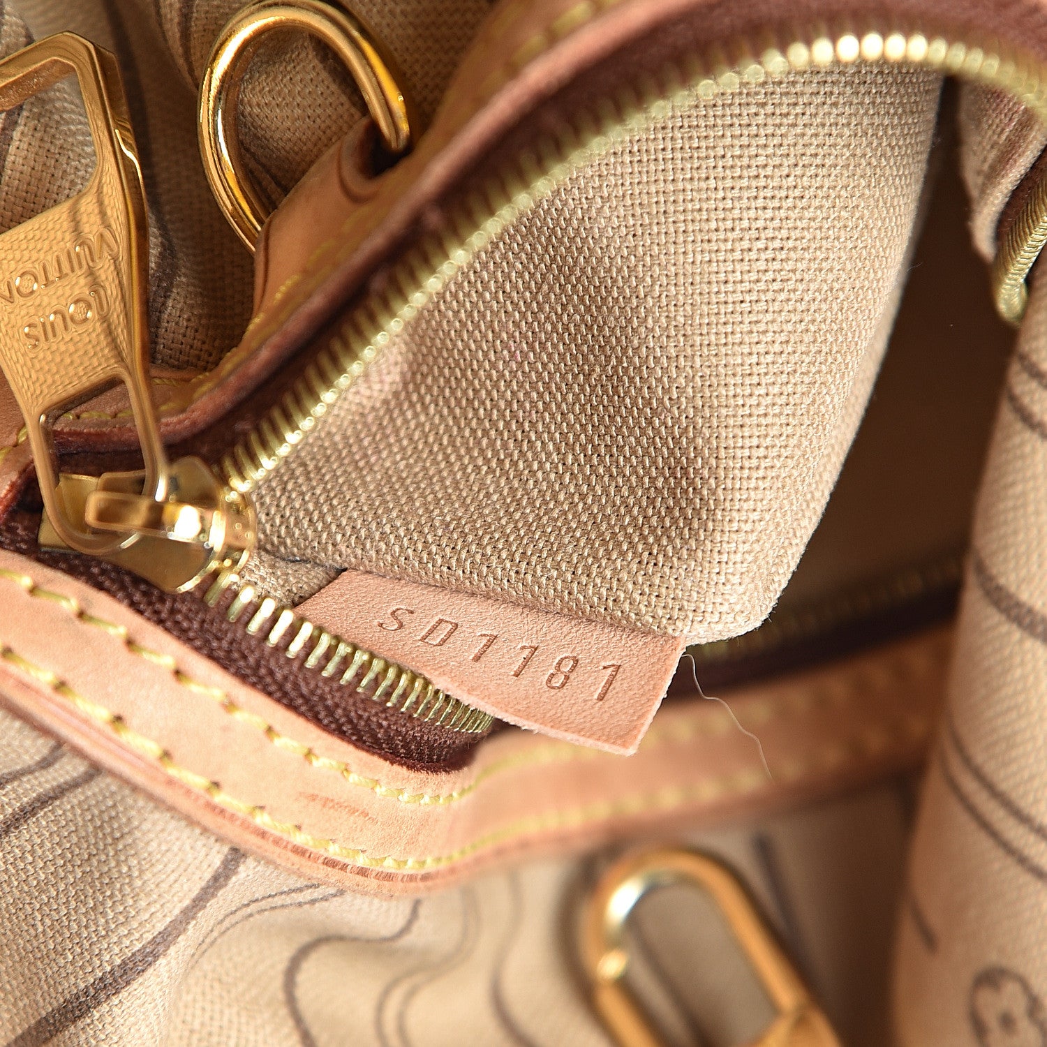Louis Vuitton Monogram Delightful PM 7 of 18