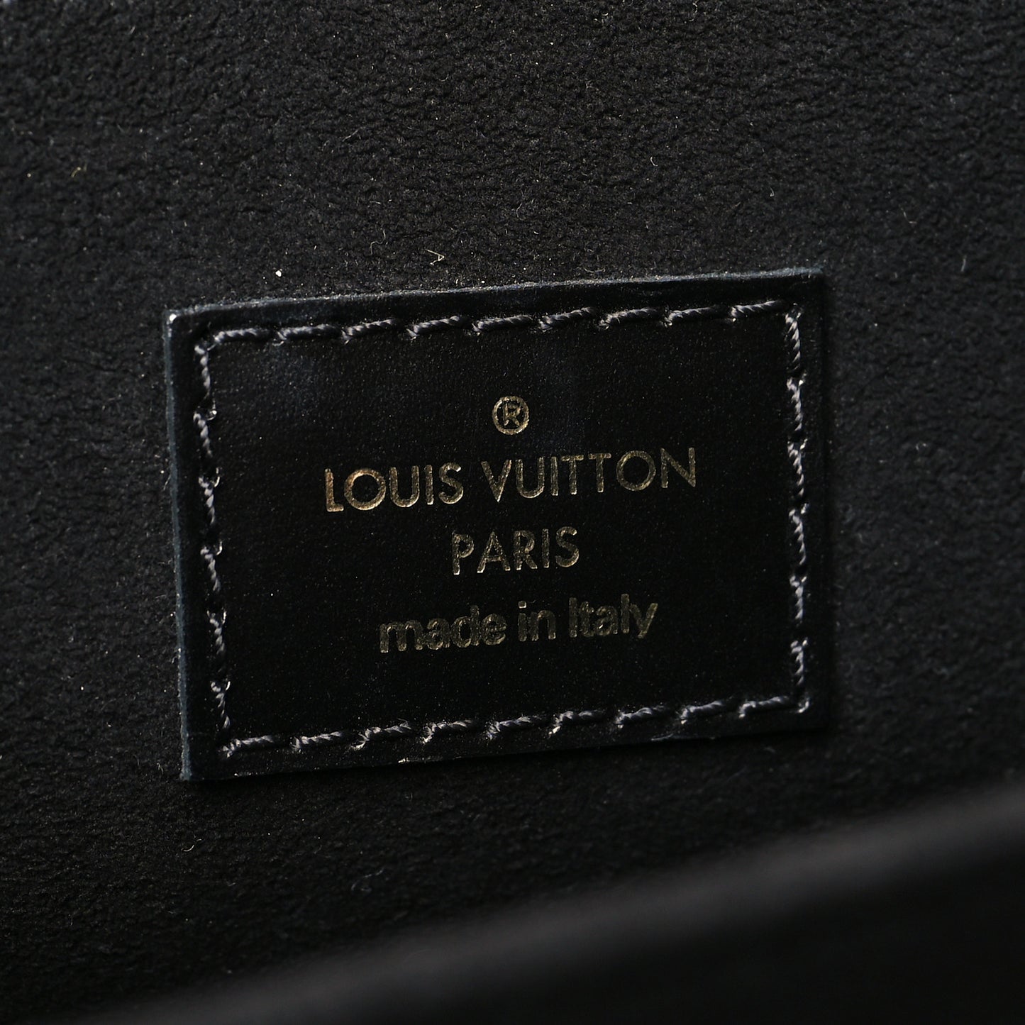 Reverse Monogram Pochette Metis