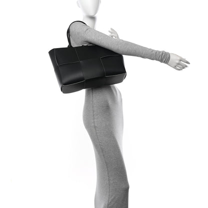 Bottega Veneta Nappa Maxi Intrecciato Arco Tote Black White 2 of 10