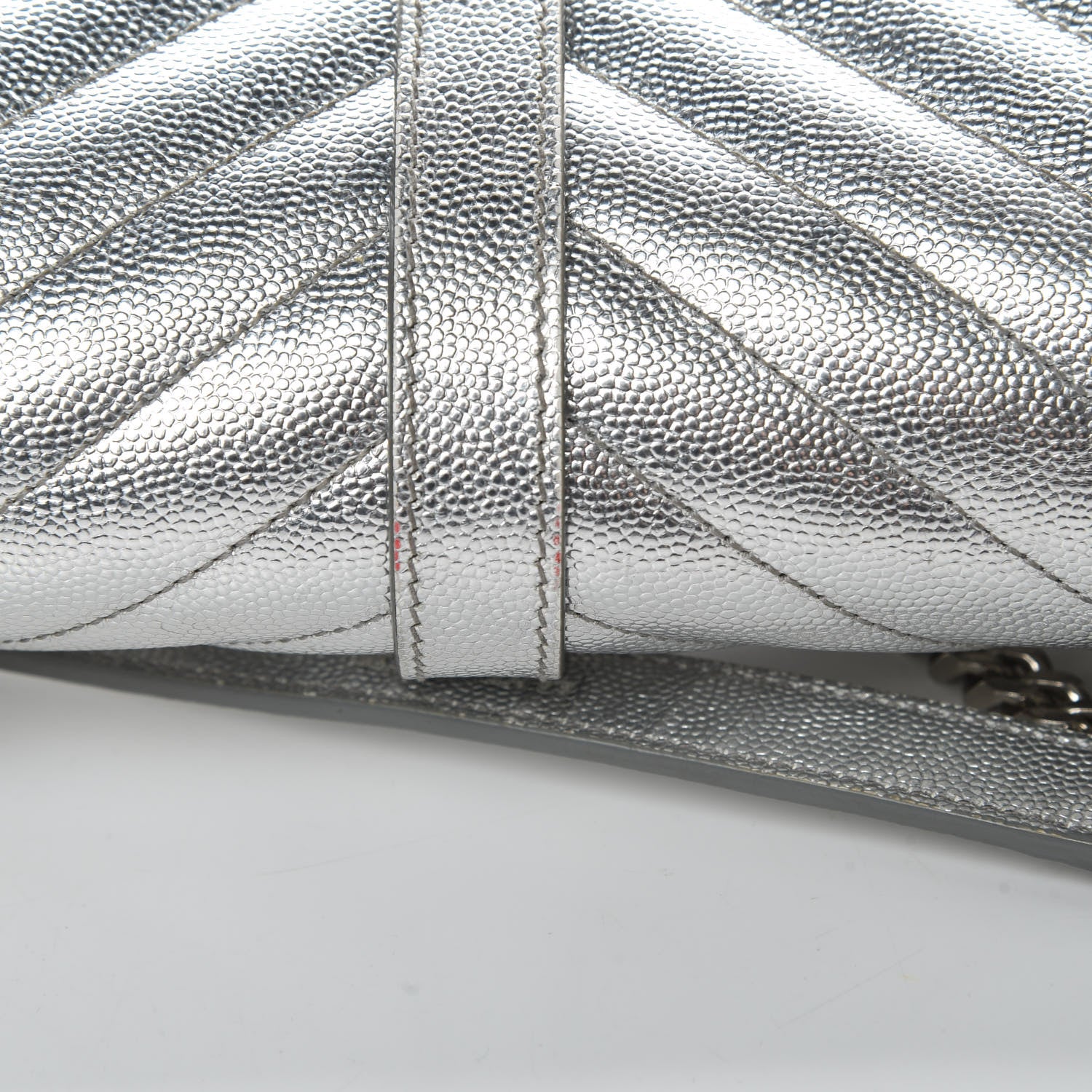 Saint Laurent Metallic Grain De Poudre Matelasse Chevron Medium Monogram Satchel Silver 16 of 17