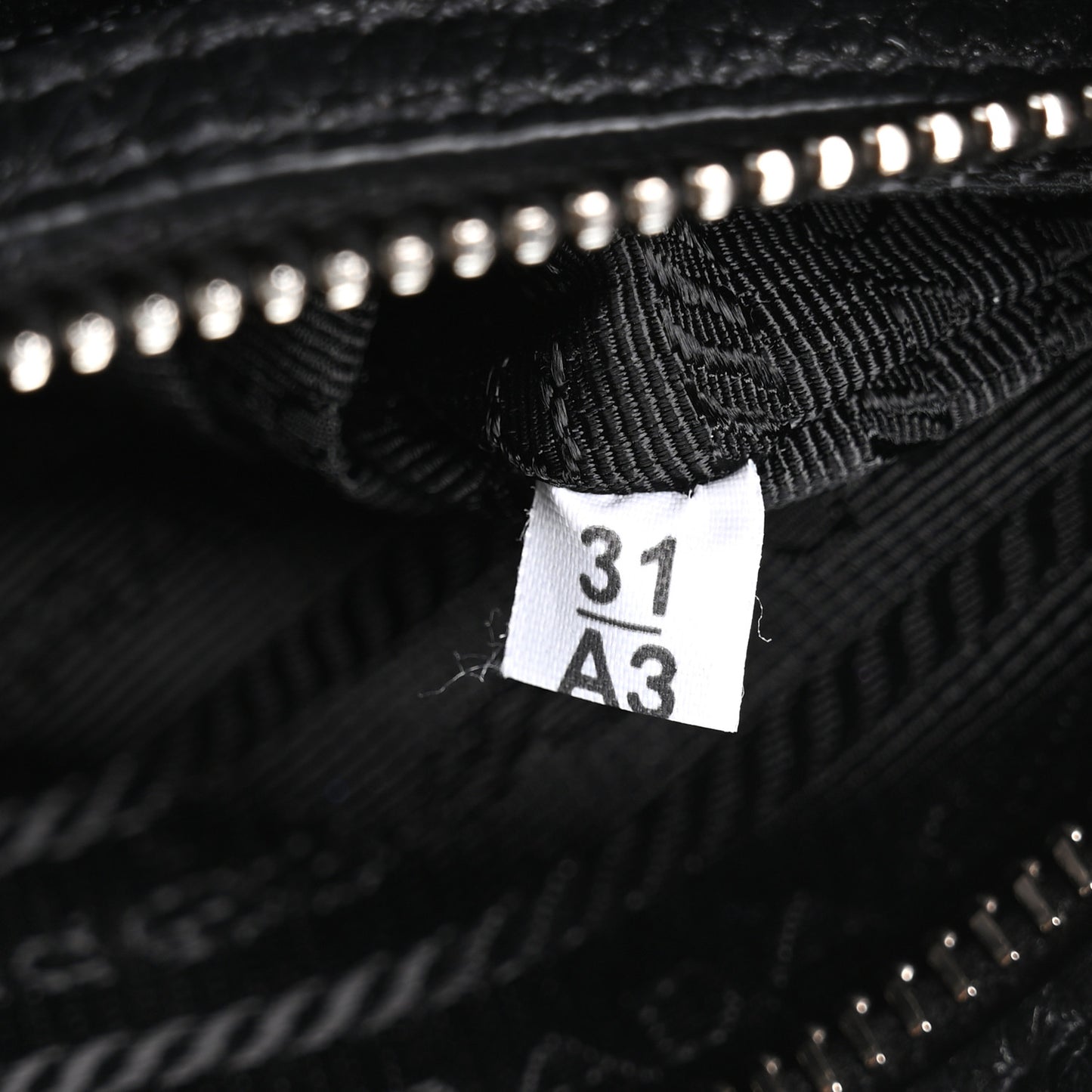 Vitello Daino Soft Flap Crossbody Black