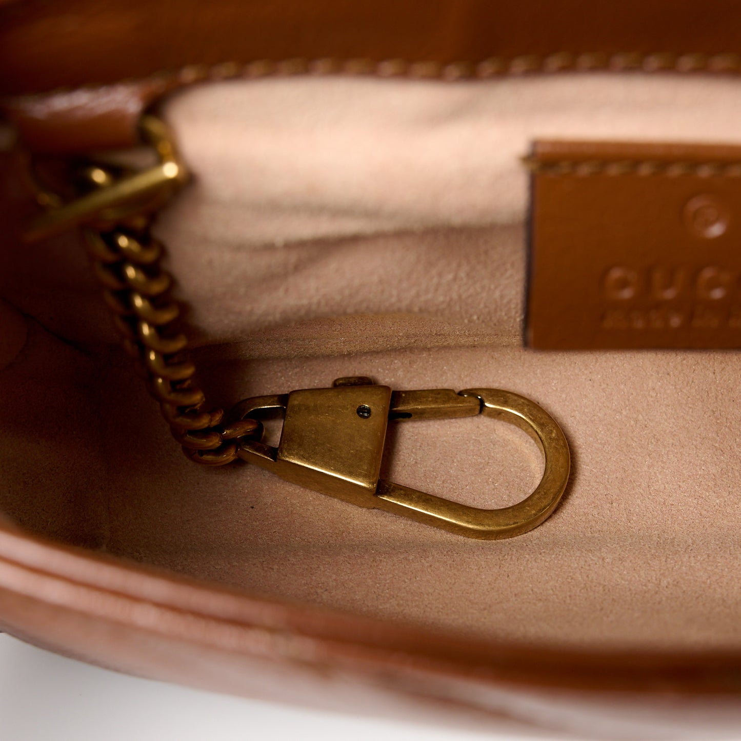 Calfskin Matelasse Diagonal Super Mini GG Marmont Shoulder Bag Cuir