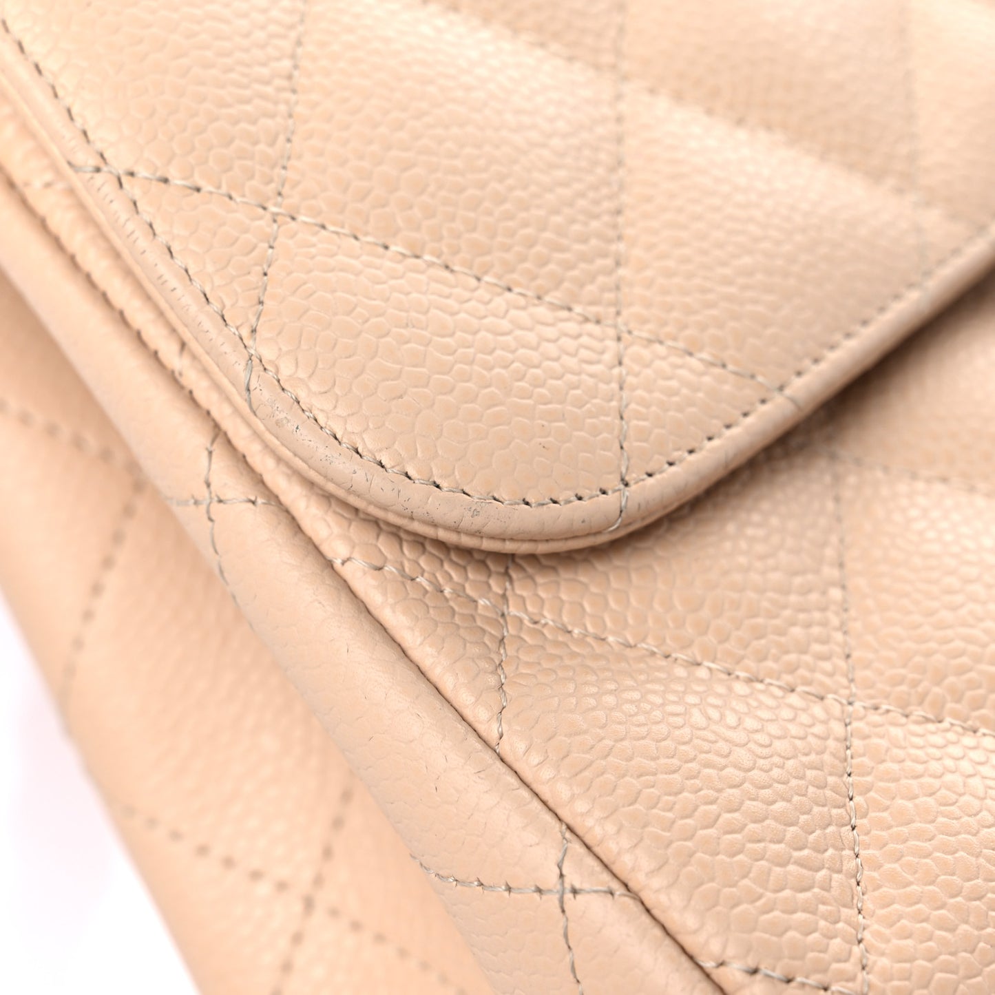 Caviar Quilted Jumbo Double Flap Beige Clair