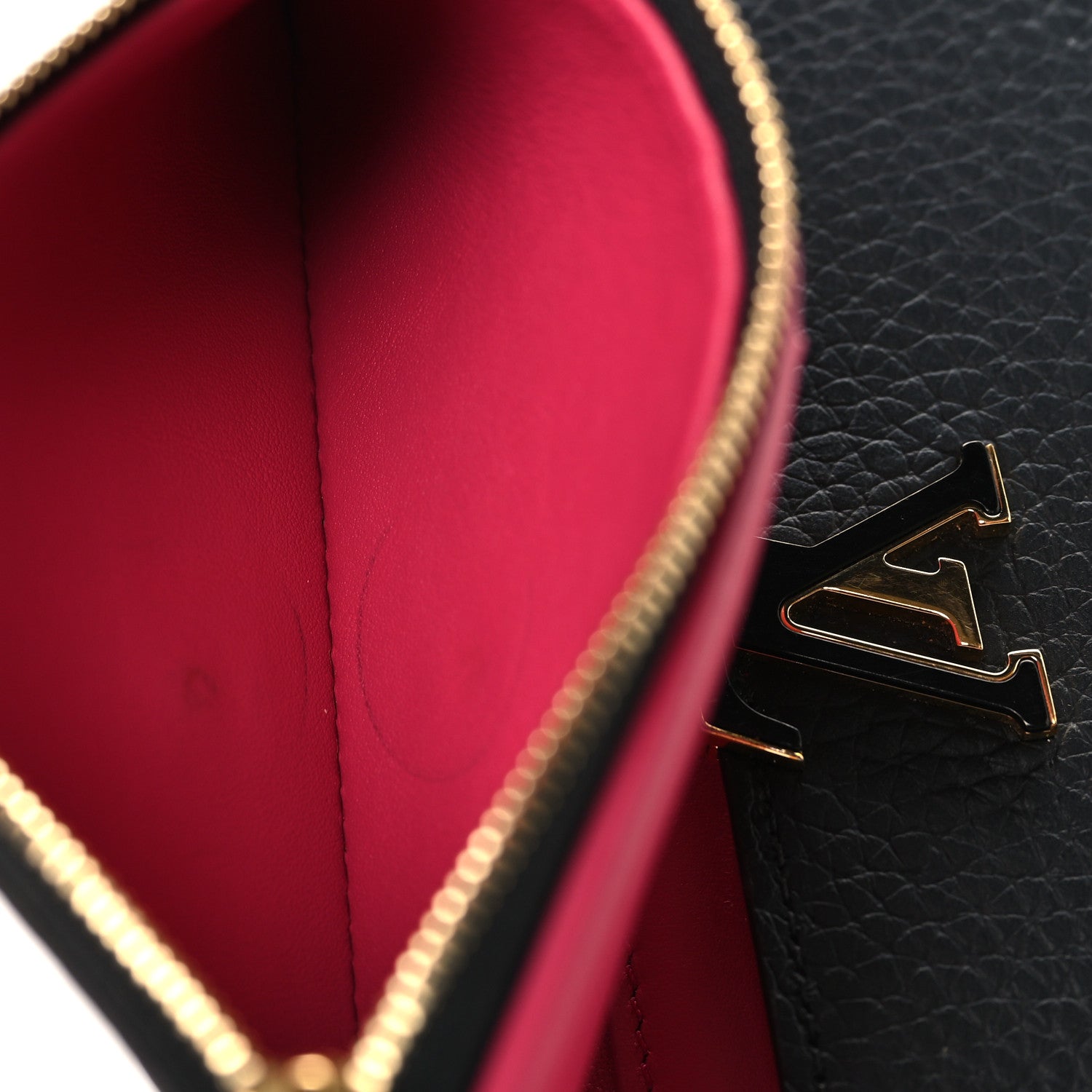 Louis Vuitton Taurillon Capucines Compact Wallet Black 6 of 8