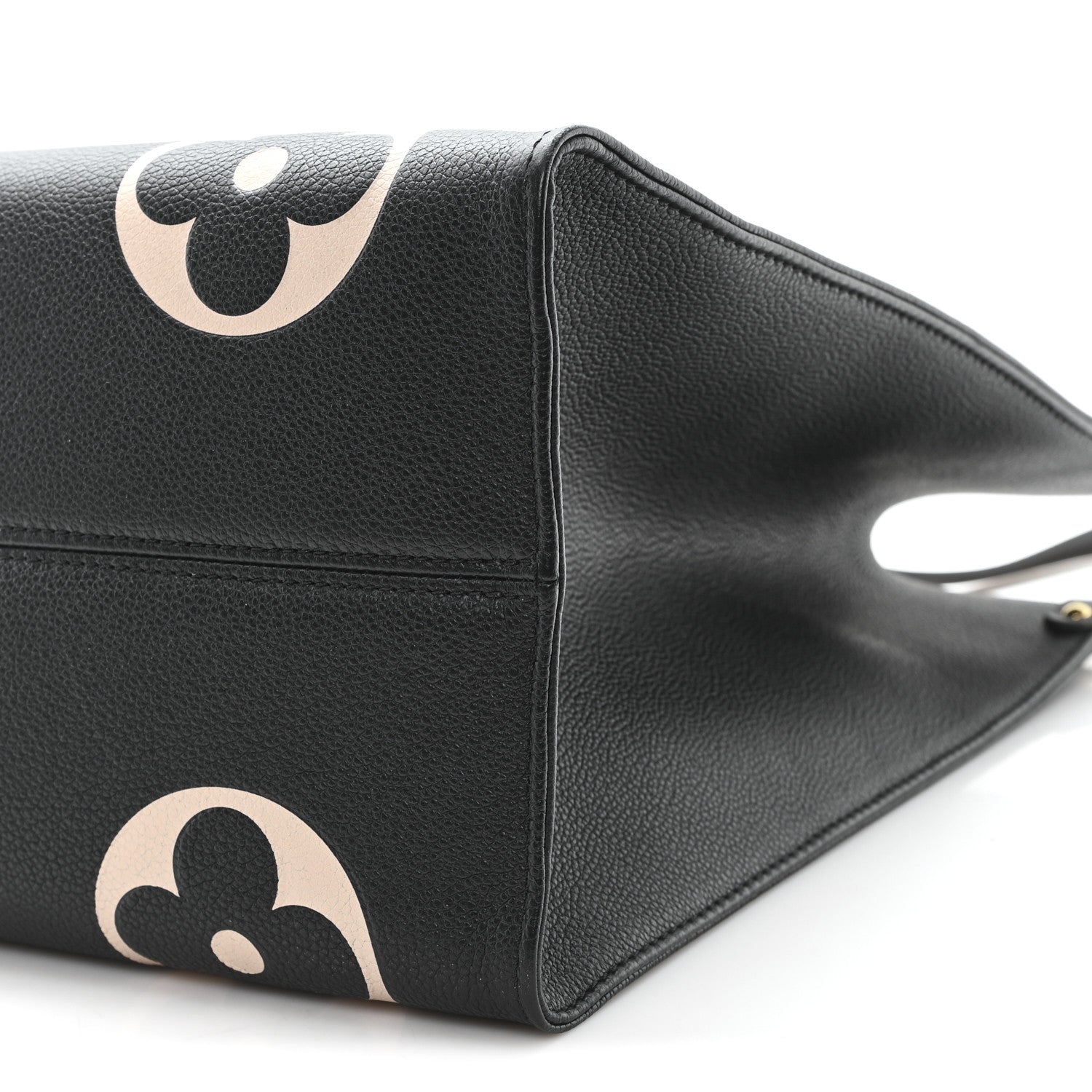 Louis Vuitton Empreinte Monogram Giant Onthego GM Black Beige 9 of 9