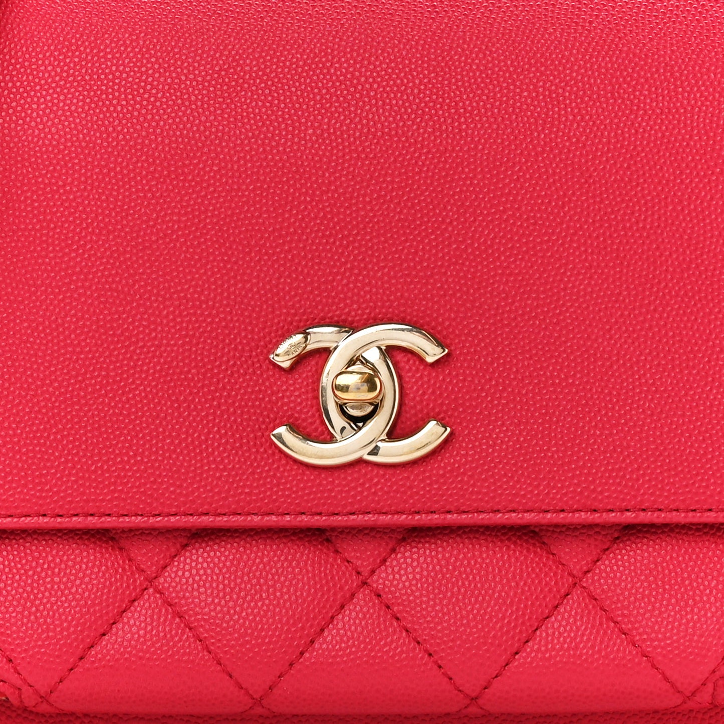 Caviar Quilted Medium Business Affinity Flap Red