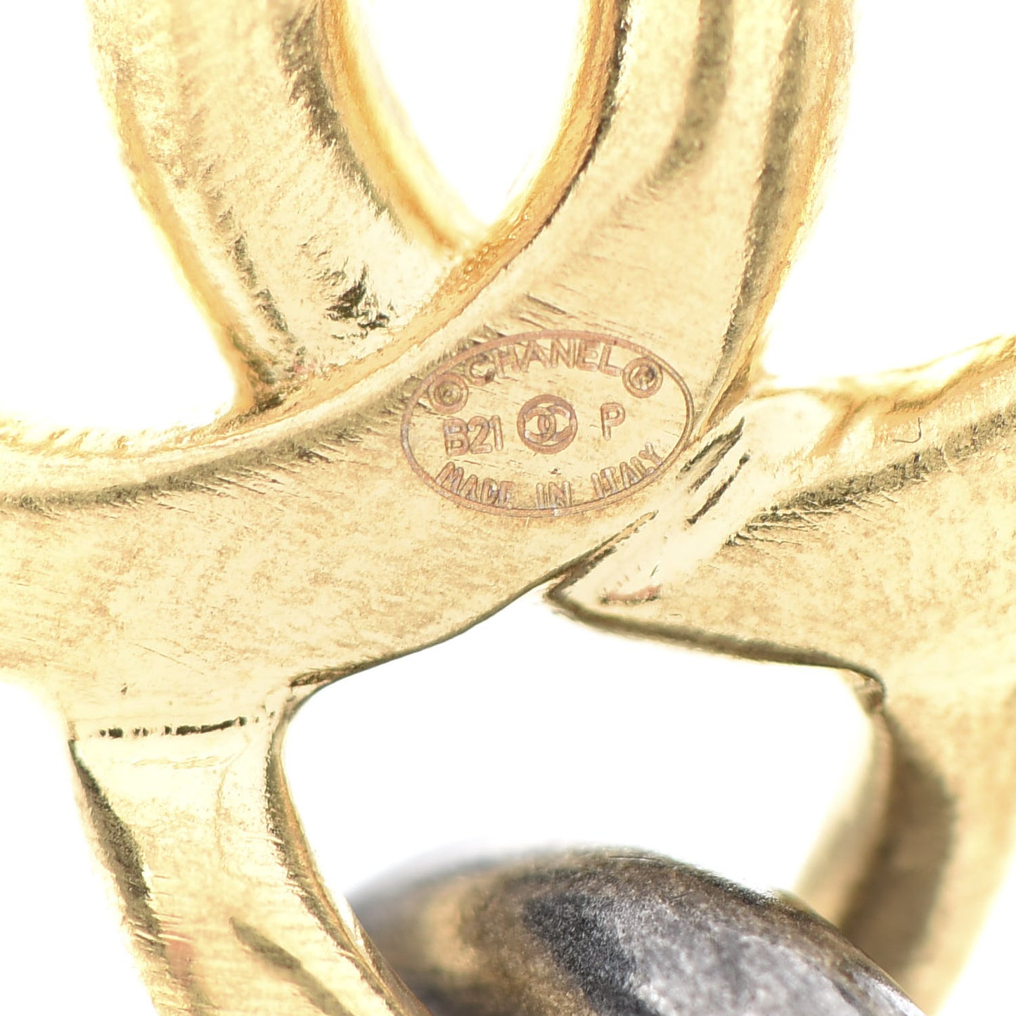 Chain CC Dangle Earrings Gold