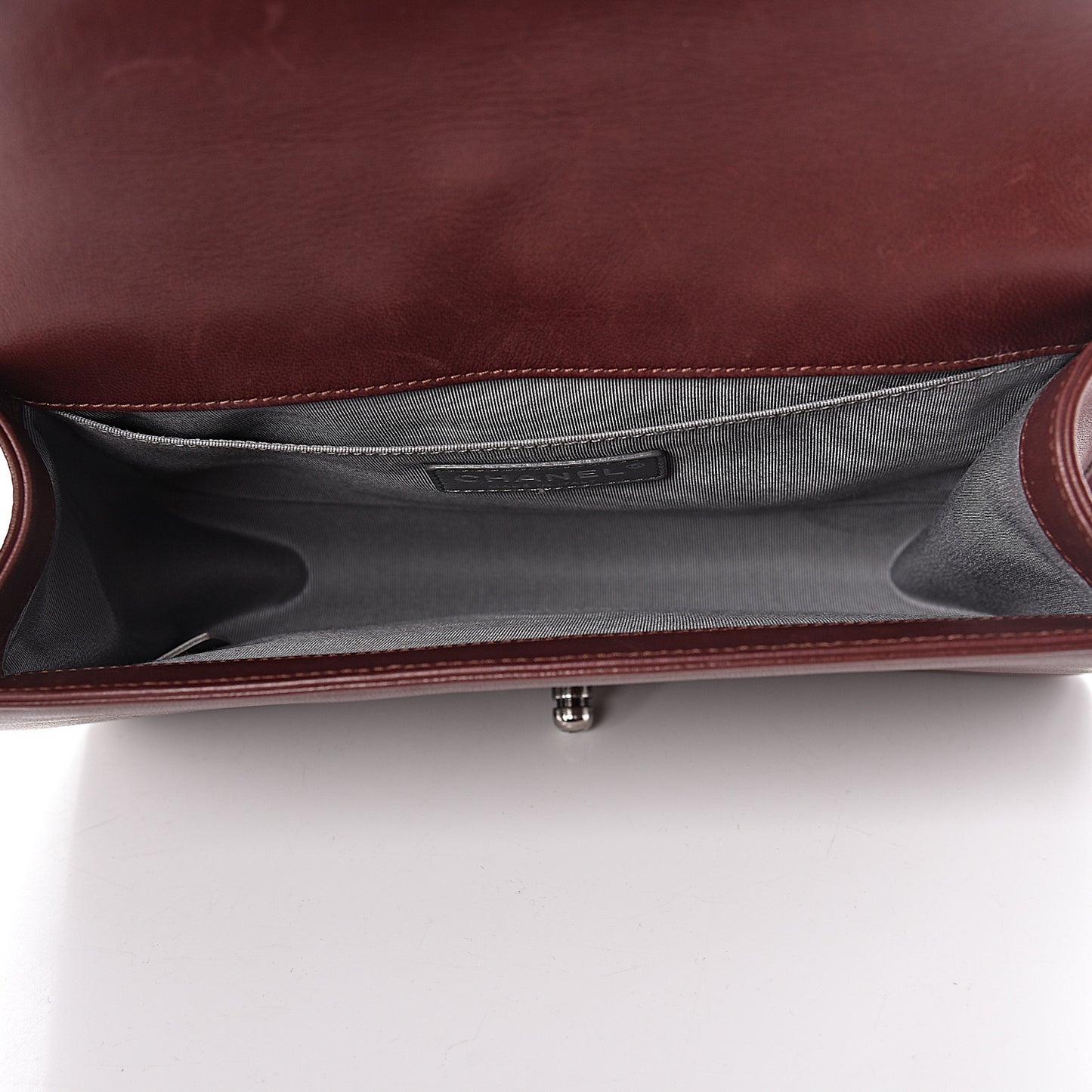 Lambskin Quilted Medium Boy Flap Burgundy