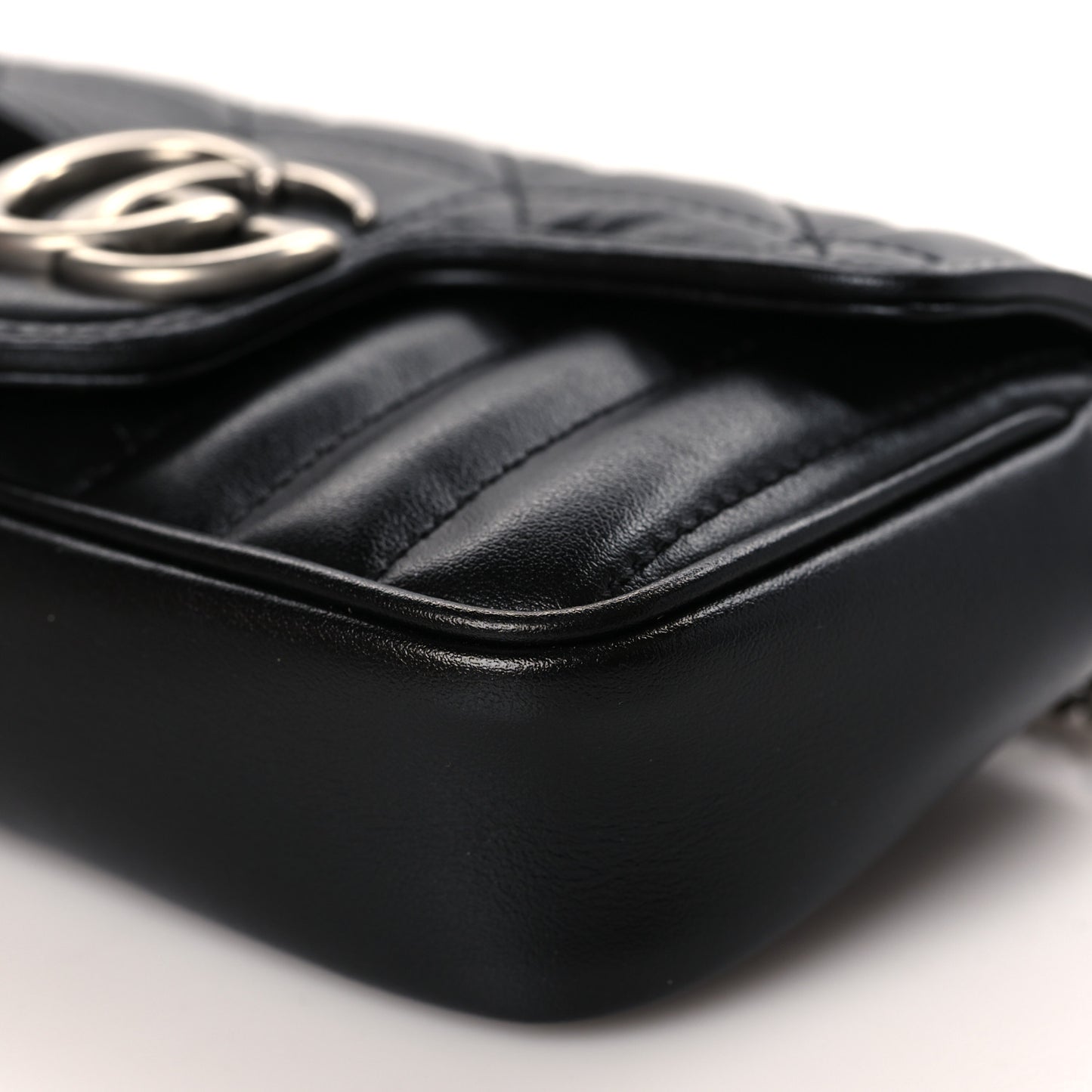 Calfskin Matelasse Aria Super Mini GG Marmont Shoulder Bag Black
