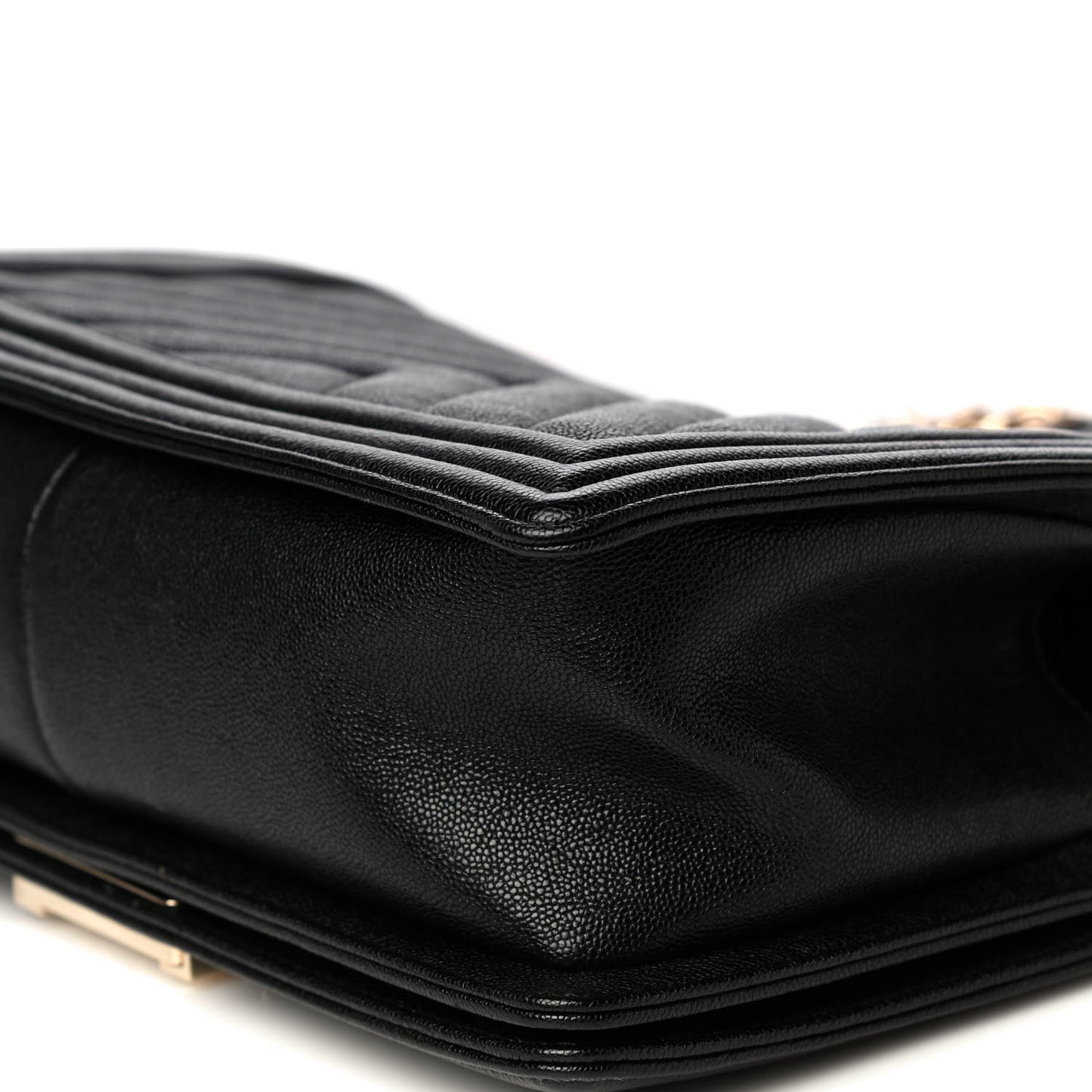 Caviar Chevron Quilted Medium Boy Flap Black