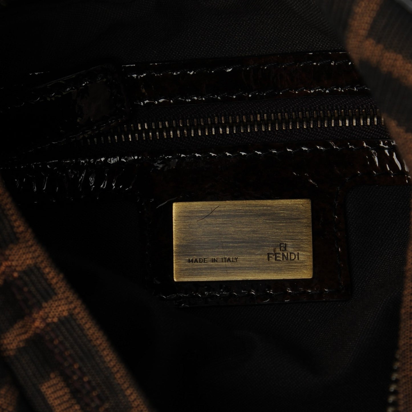 Zucca Patent Small Chef Chain Hobo Tobacco