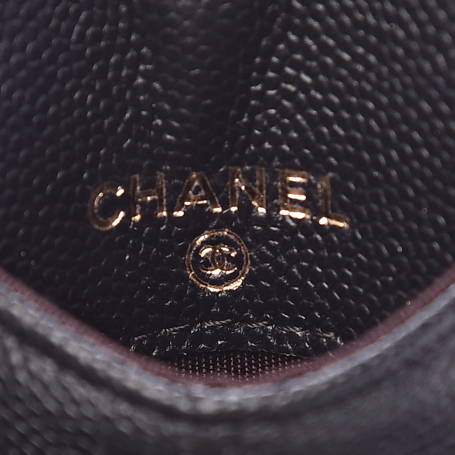 Caviar Quilted Card Holder On Chain Black