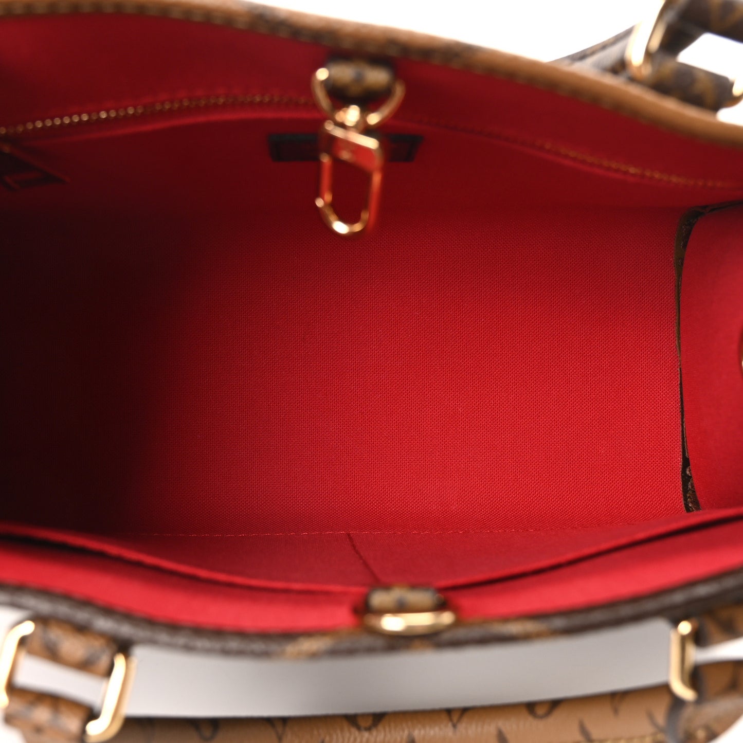 Reverse Monogram Giant Onthego BB