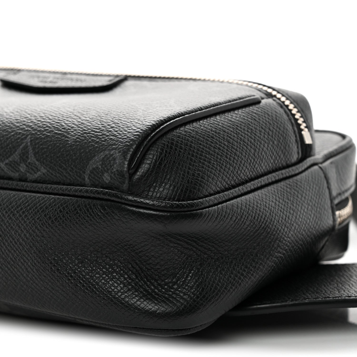Louis Vuitton Taiga Monogram Outdoor Bumbag Black 9 of 9