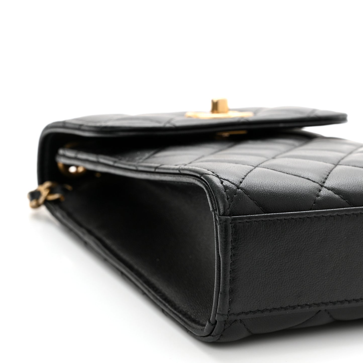 Lambskin Quilted Pearl Crush Phone Holder With Chain Black