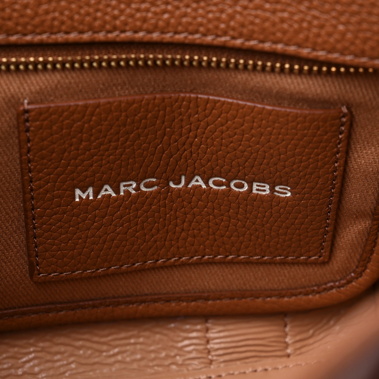 Marc Jacobs Grained Calfskin Small The Tote Bag Argan Oil 6 of 9