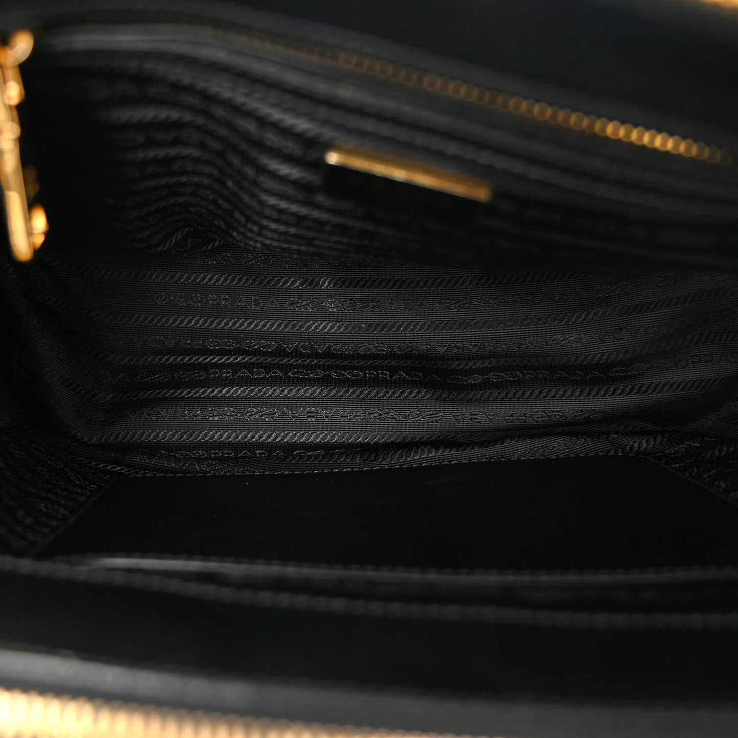 Saffiano Small Galleria Double Zip Tote Black
