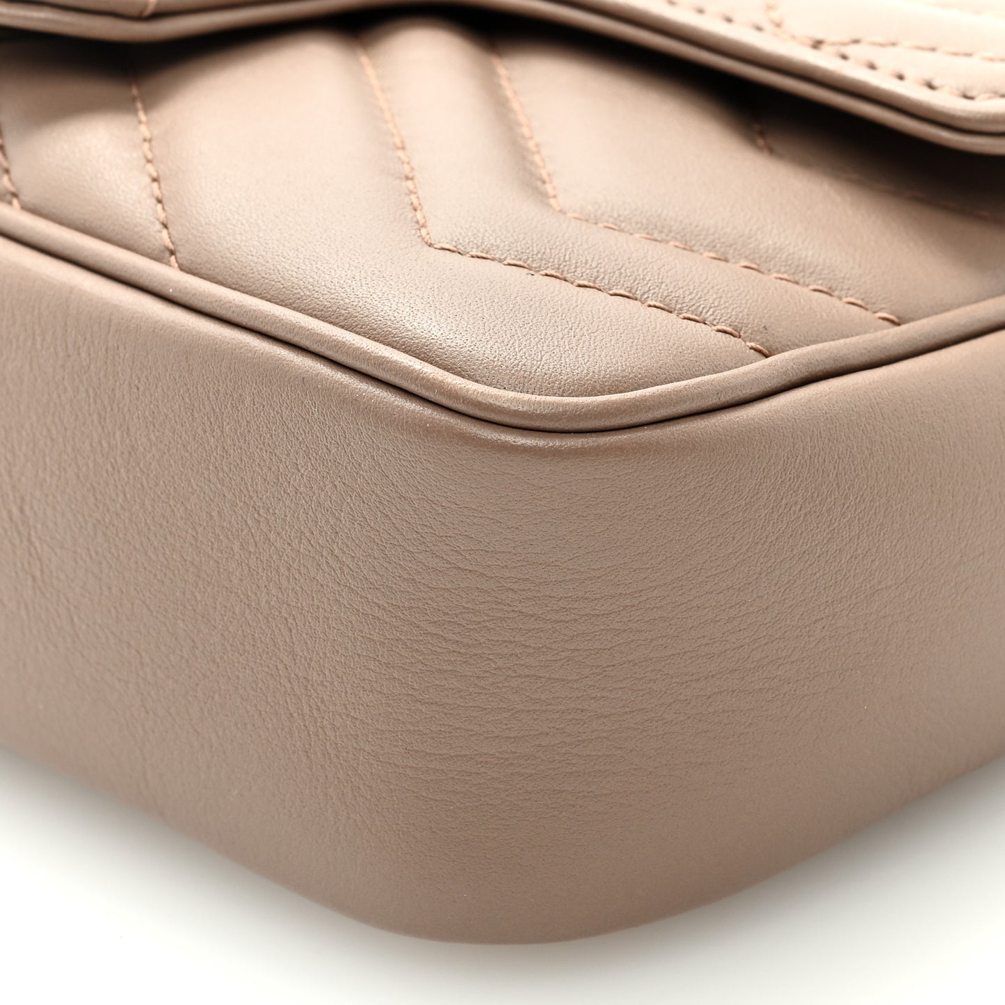 Calfskin Matelasse Super Mini GG Marmont Shoulder Bag Porcelain Rose