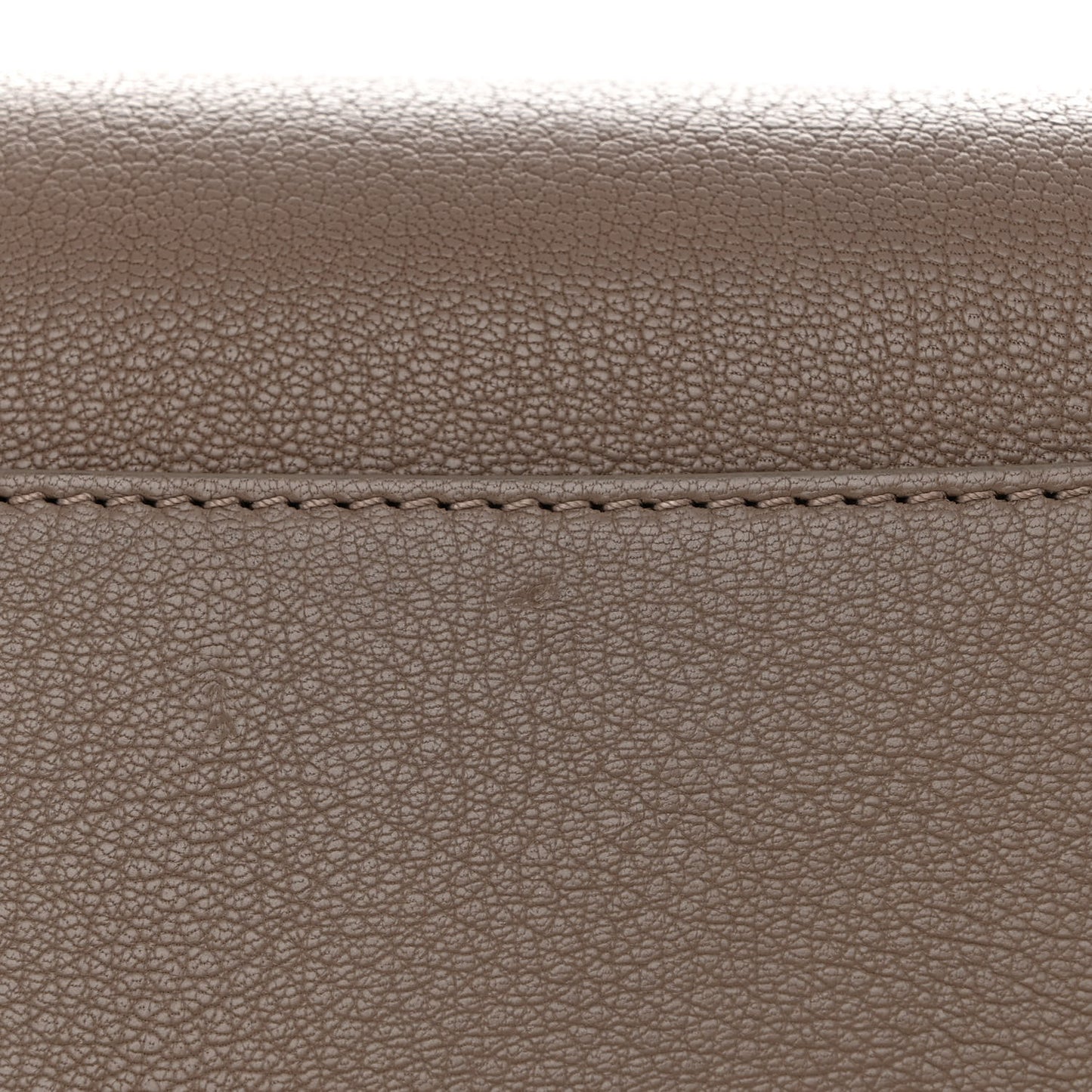 Sugar Goatskin Medium Antigona Sand