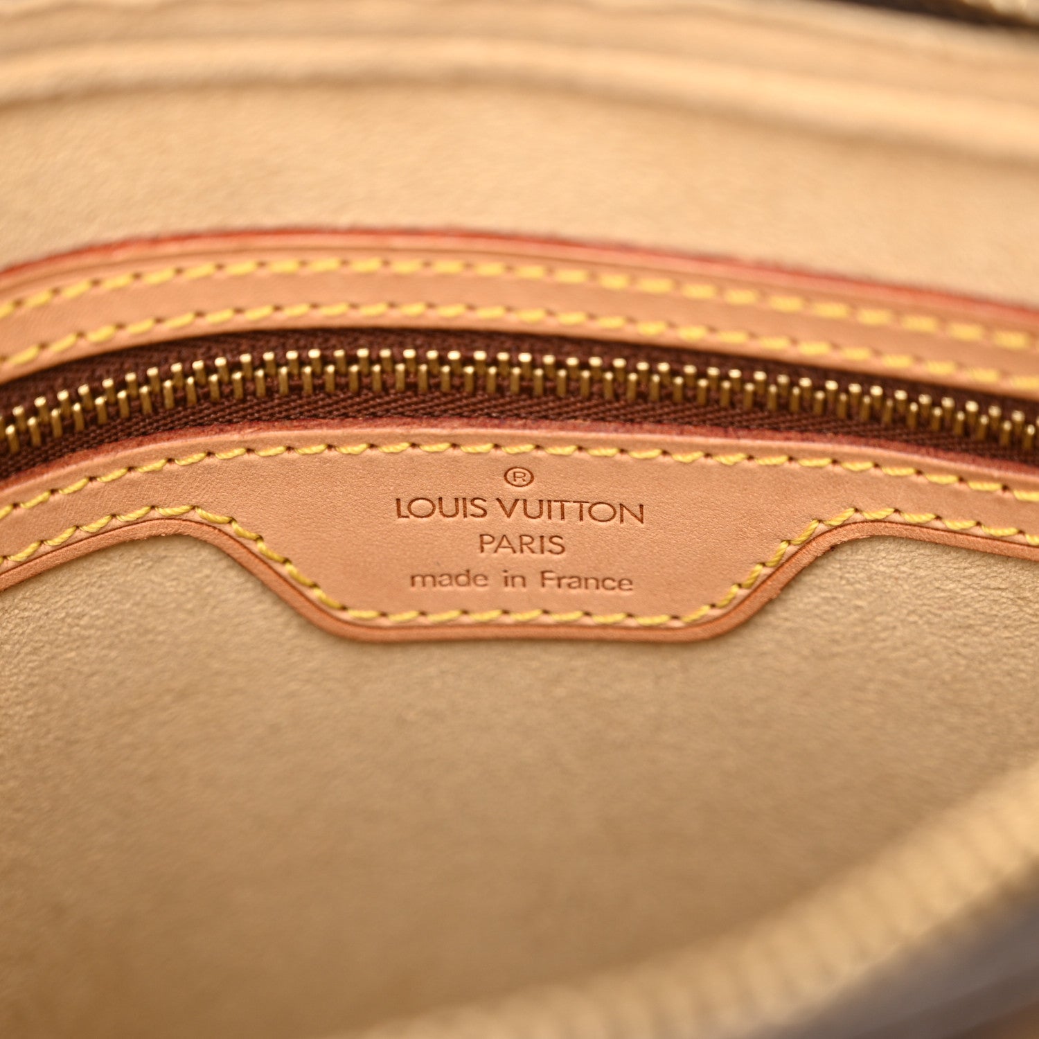 Louis Vuitton Monogram Looping MM 6 of 12