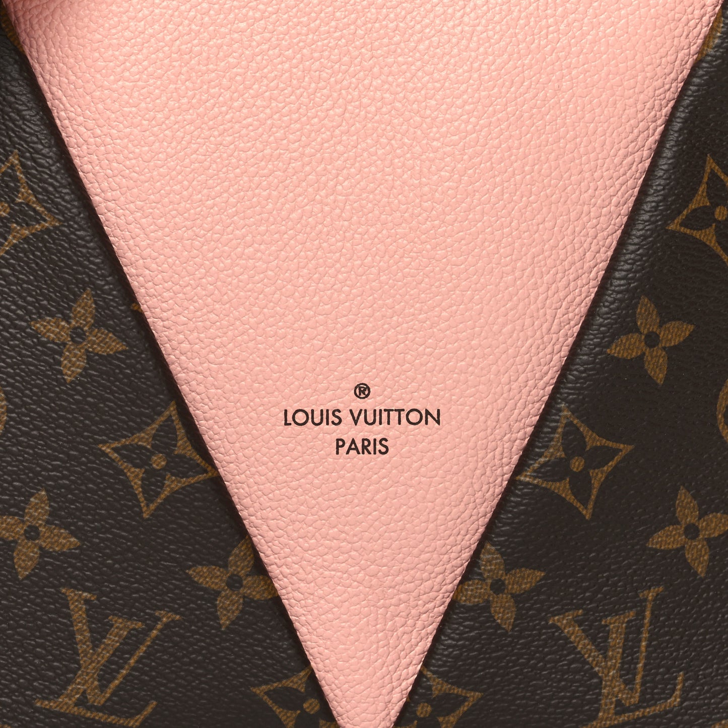 Monogram V Tote BB Rose Poudre