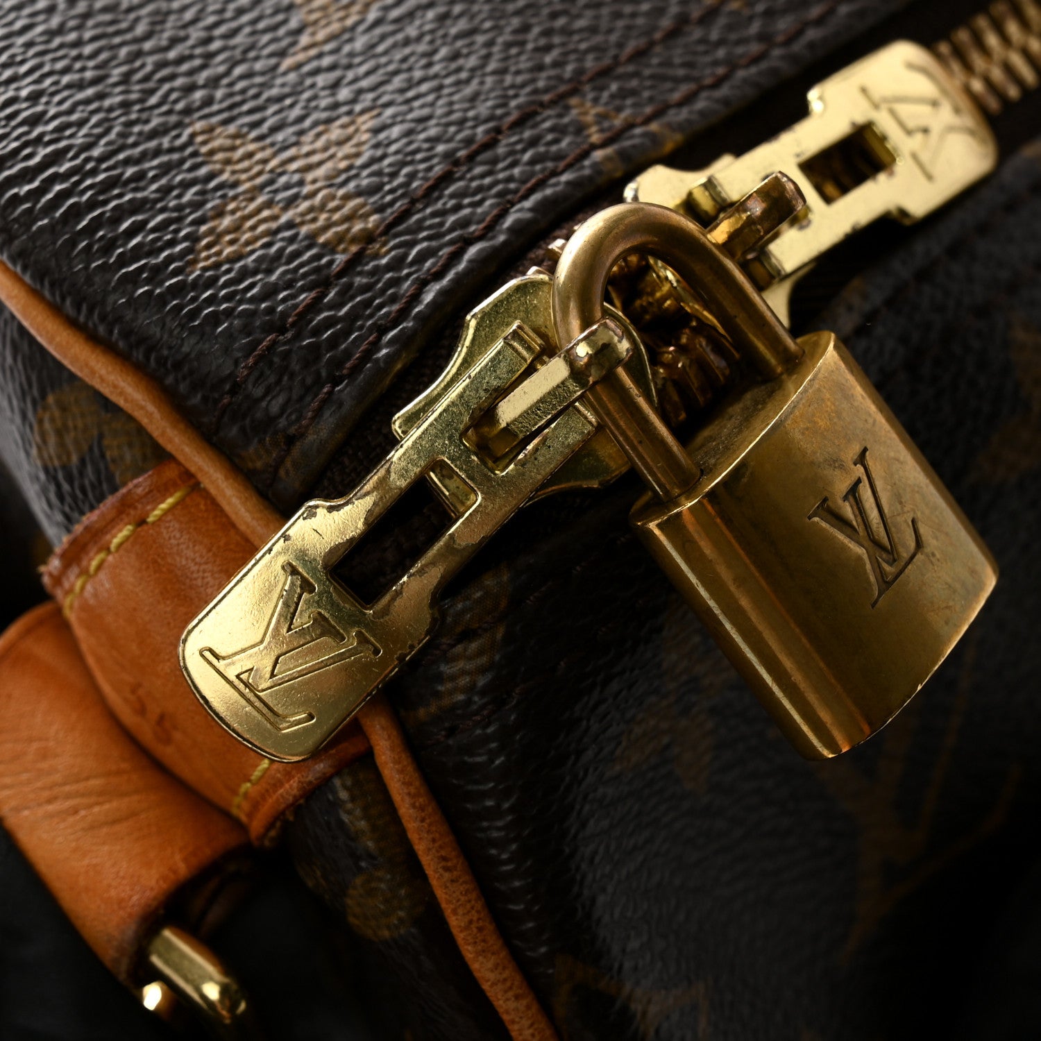 Louis Vuitton Monogram Keepall Bandouliere 55 11 of 13