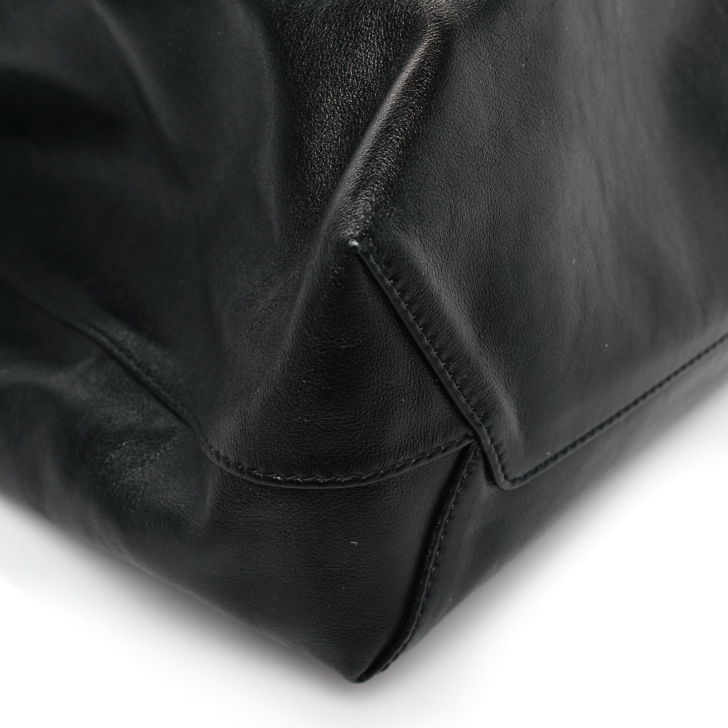 Calfskin Monogram Atlantis Vibe MM Black