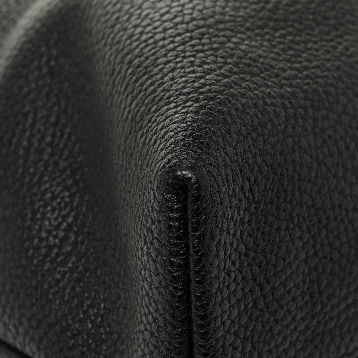 Burberry London Grainy Calfskin Medium Baynard Tote Black 17 of 19