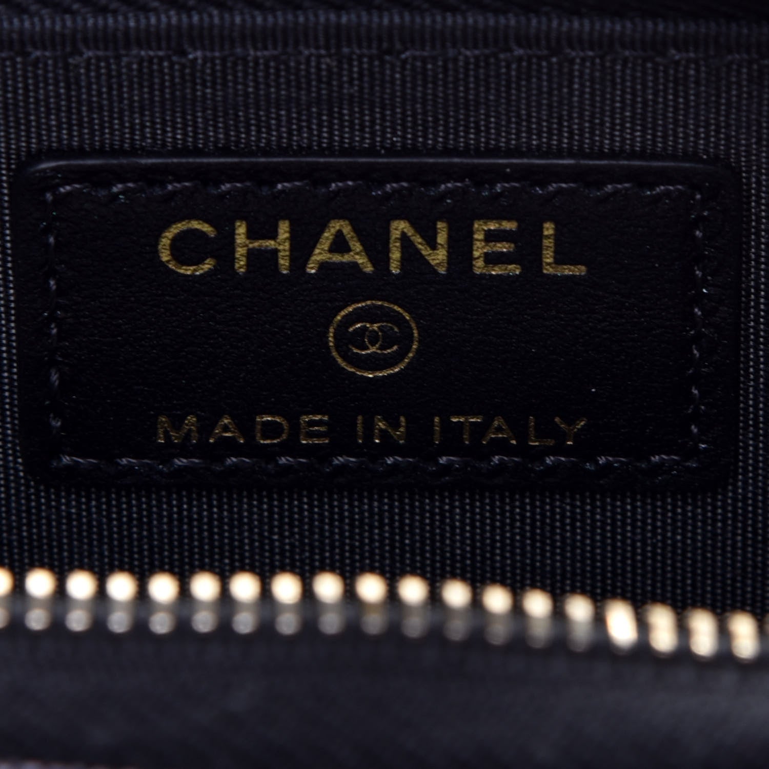 Chanel Iridescent Caviar Quilted Zipped Key Holder Case Black 6 of 9