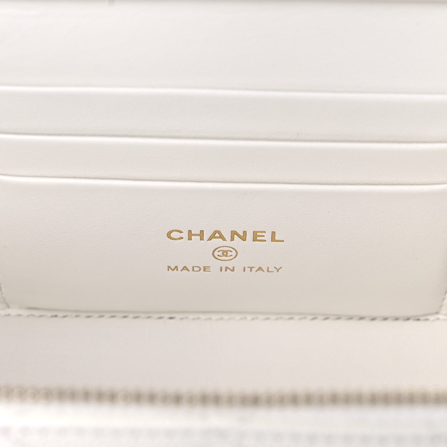 Caviar Quilted Small Vanity Case With Chain White