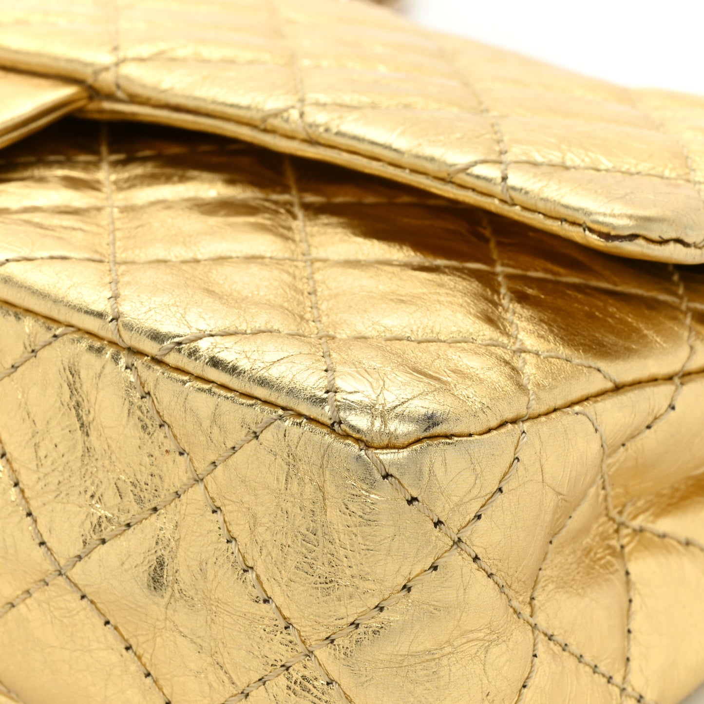Metallic Aged Calfskin Quilted 2.55 Reissue 225 Flap Gold