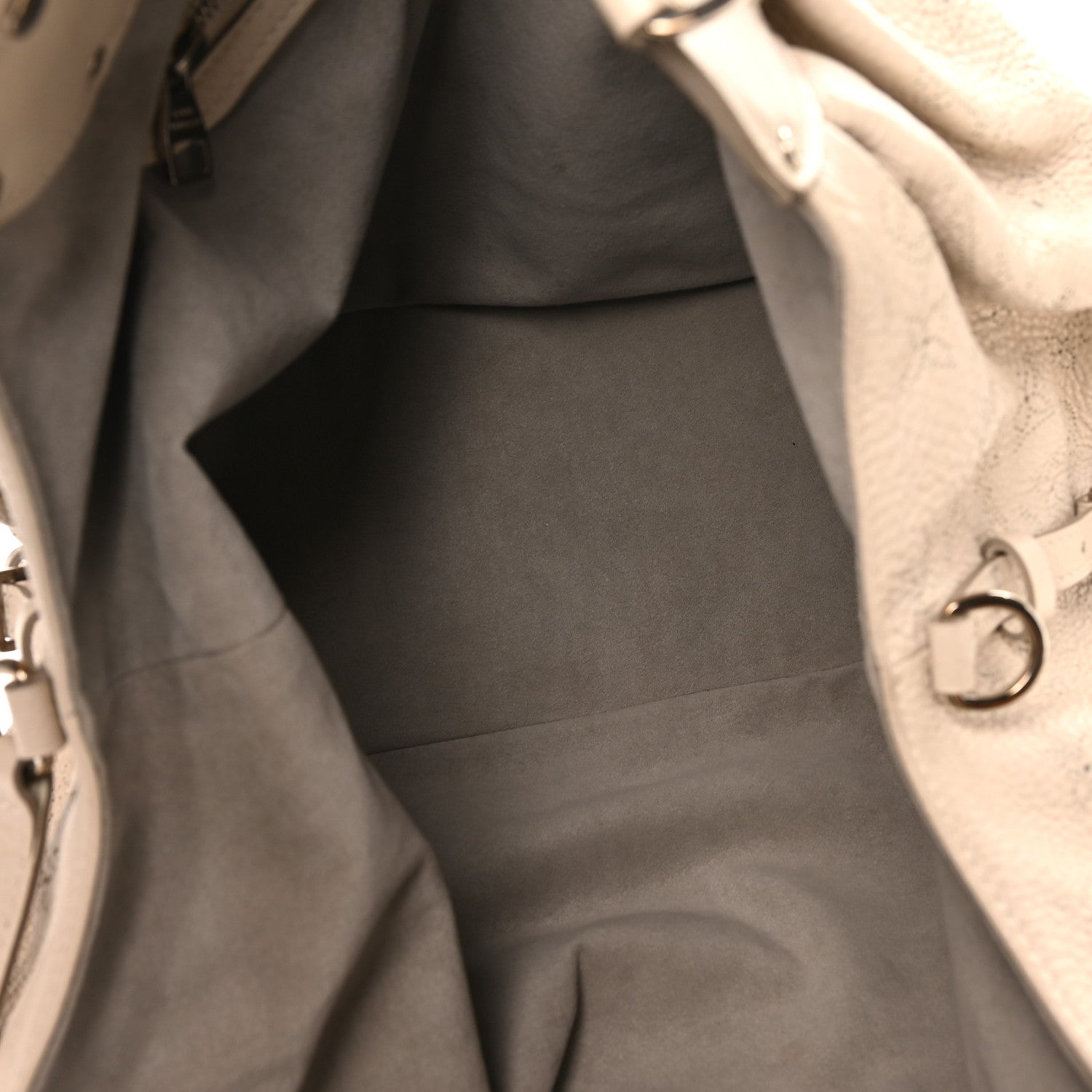 Louis Vuitton Mahina L Gris 5 of 9