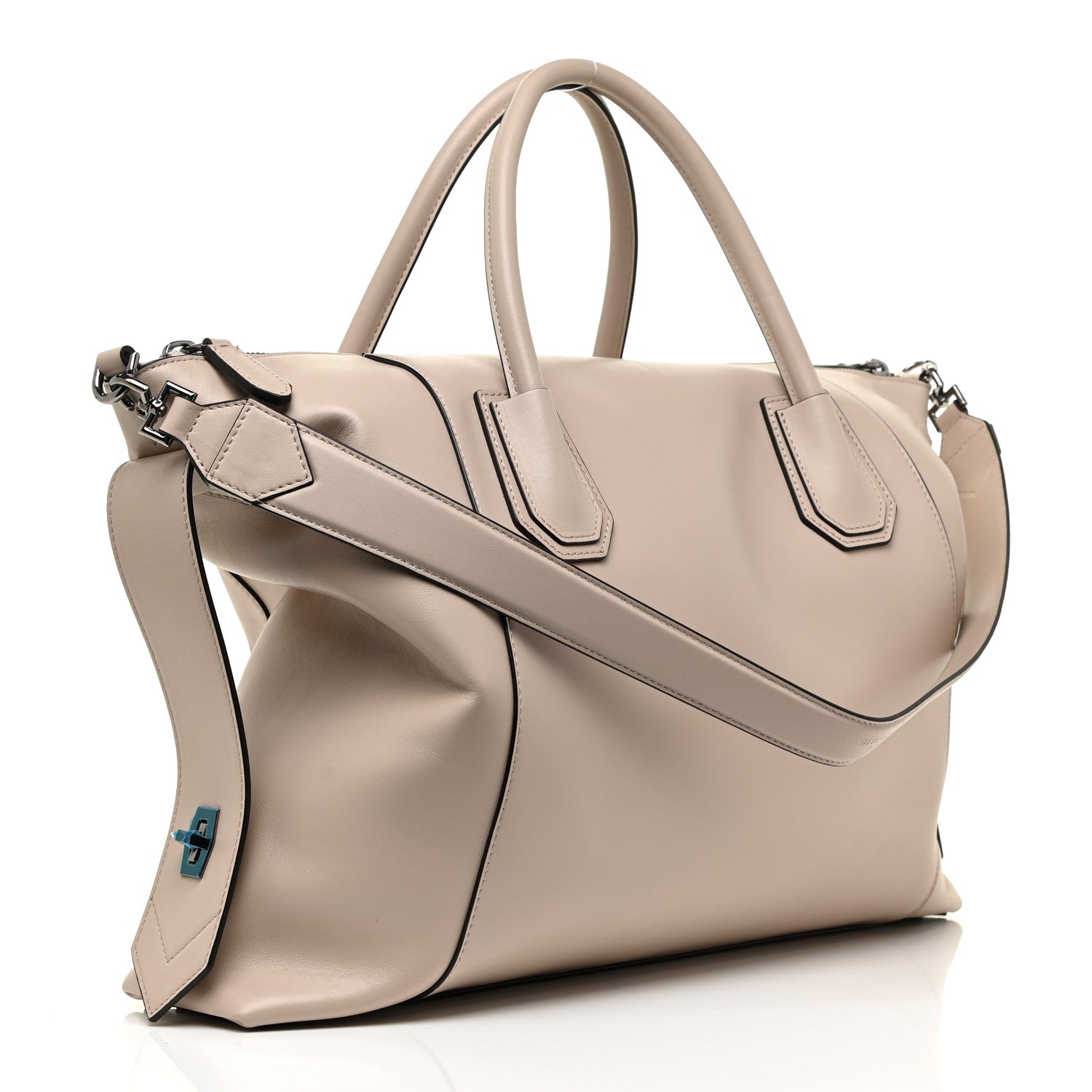 Givenchy Soft Calfskin Medium Soft Antigona Dune 3 of 11