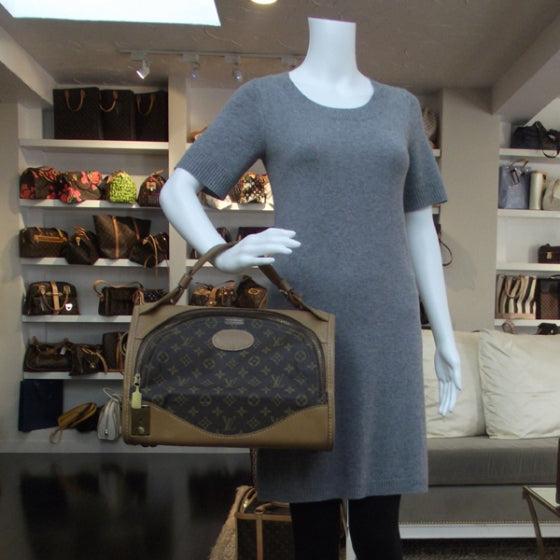 Louis Vuitton Monogram French Company Pet Carrier 2 of 14