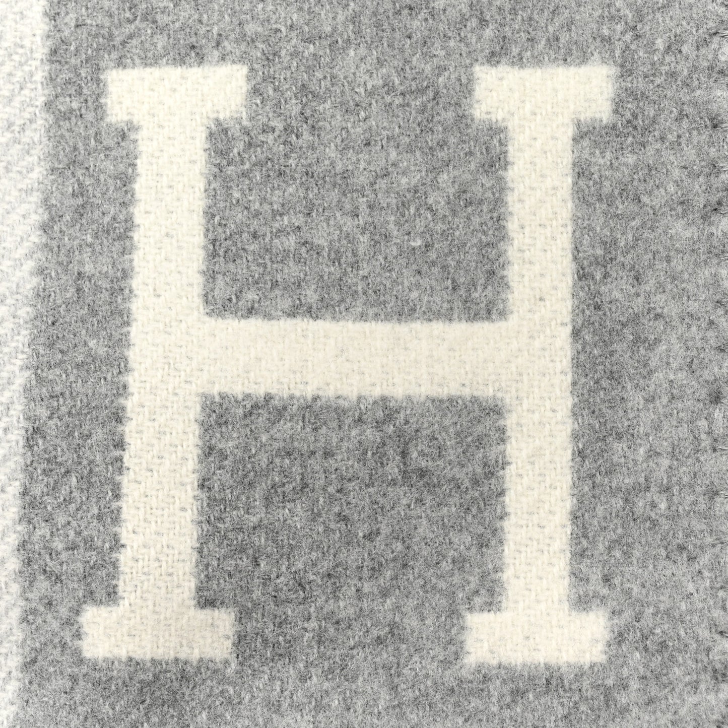 Wool Cashmere Avalon III Blanket Ecru Gris Clair