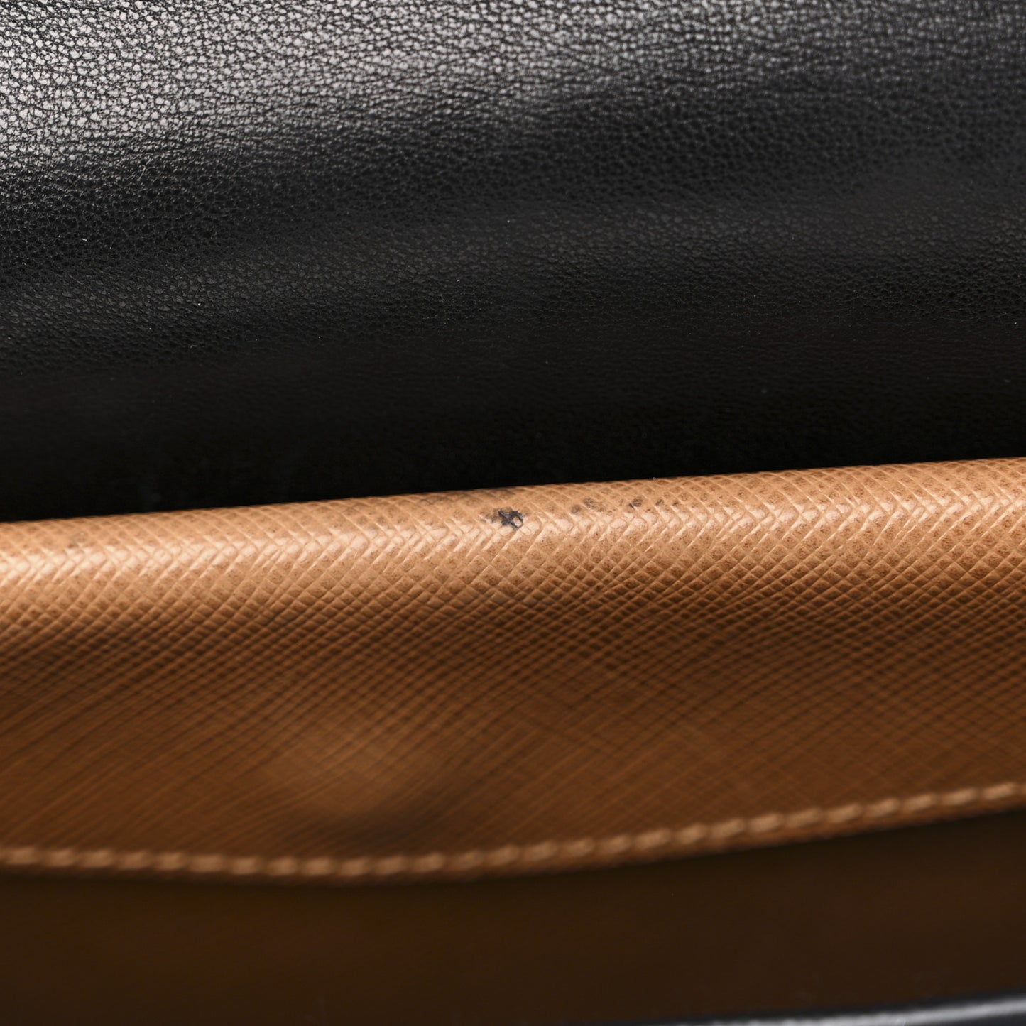 Saffiano Sound Shoulder Bag Caramel
