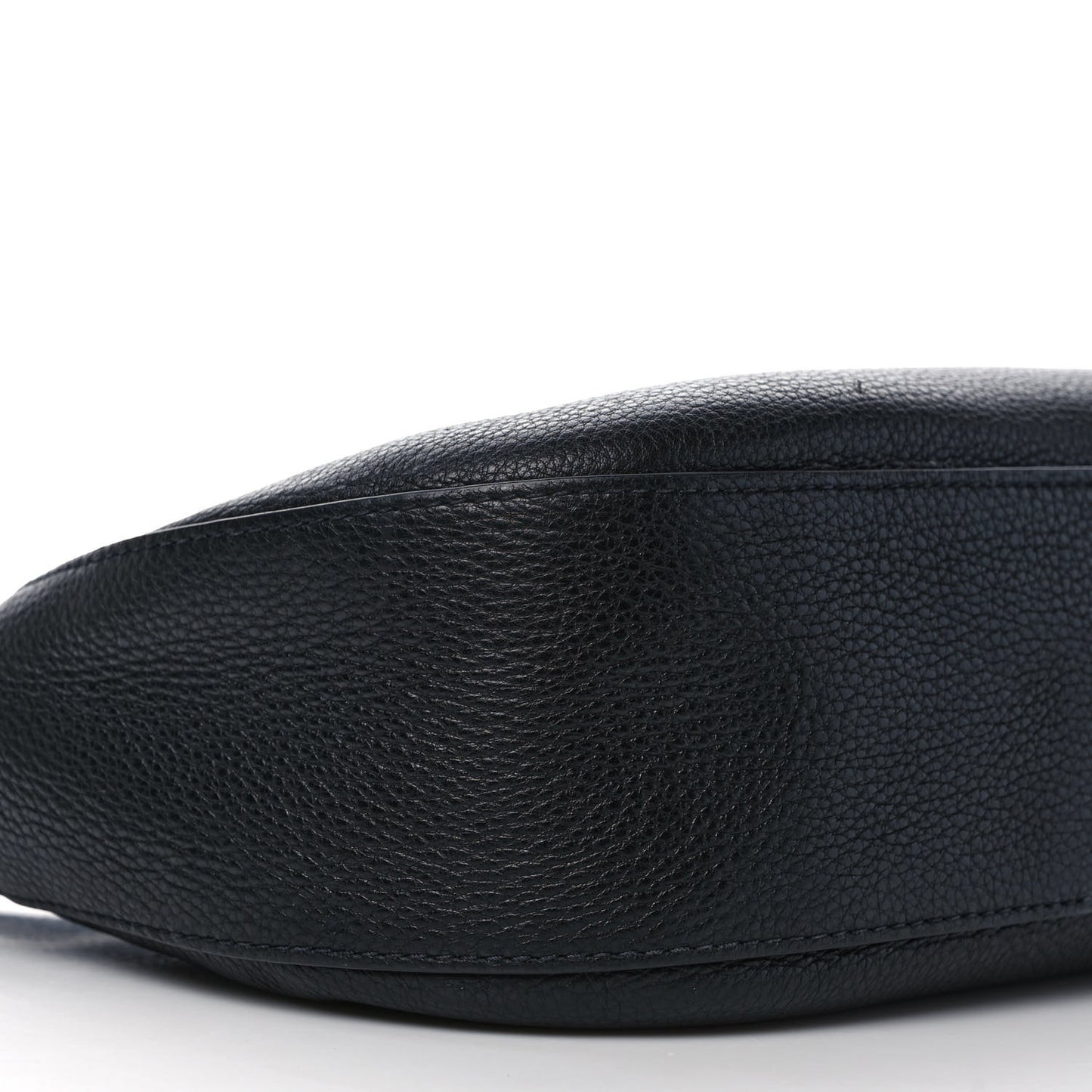 Vitello Daino Zippered Messenger Hobo Black