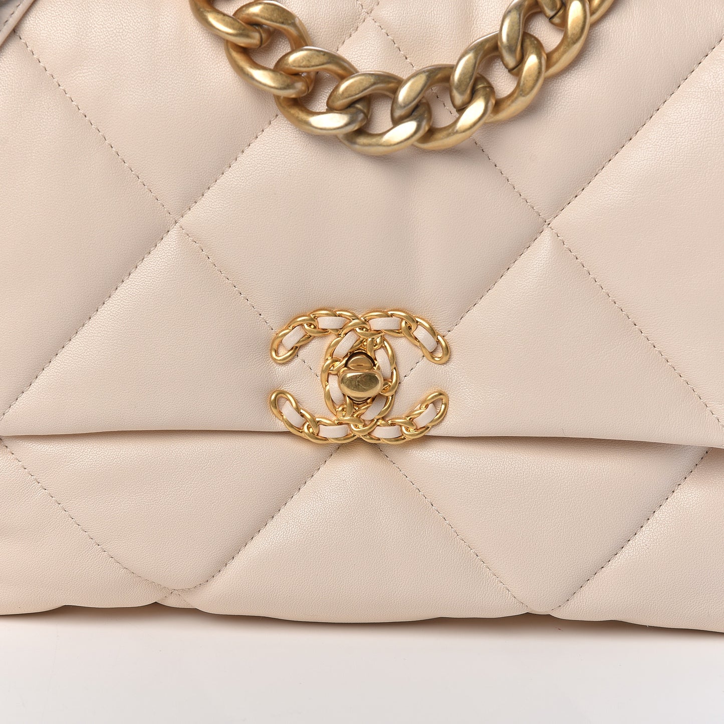 Lambskin Quilted Large 19 Flap Light Beige