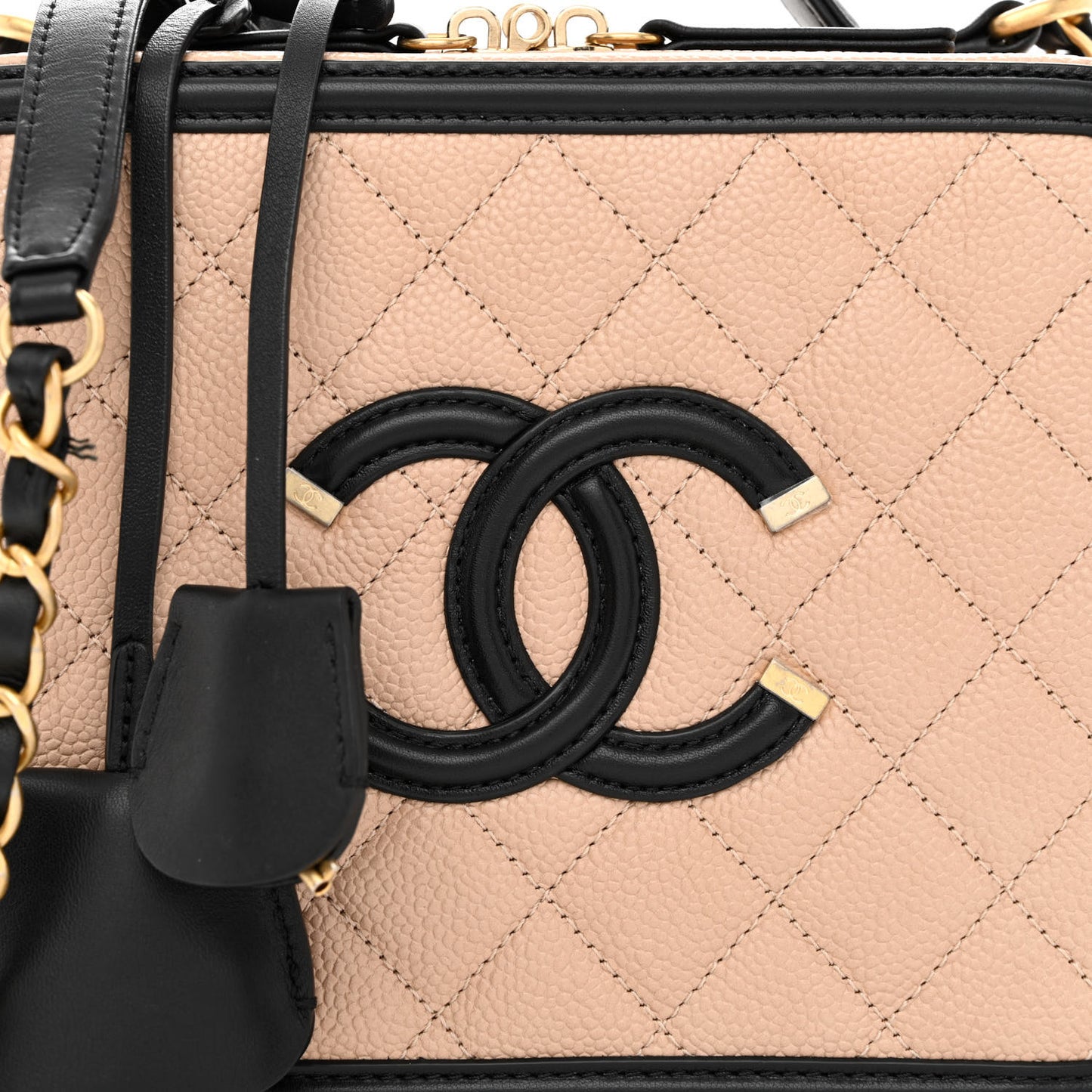 Caviar Quilted Medium CC Filigree Vanity Case Beige Black