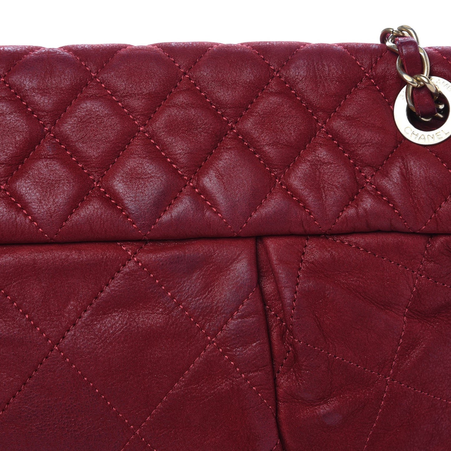 Iridescent Calfskin Large Chic Quilt Flap Red