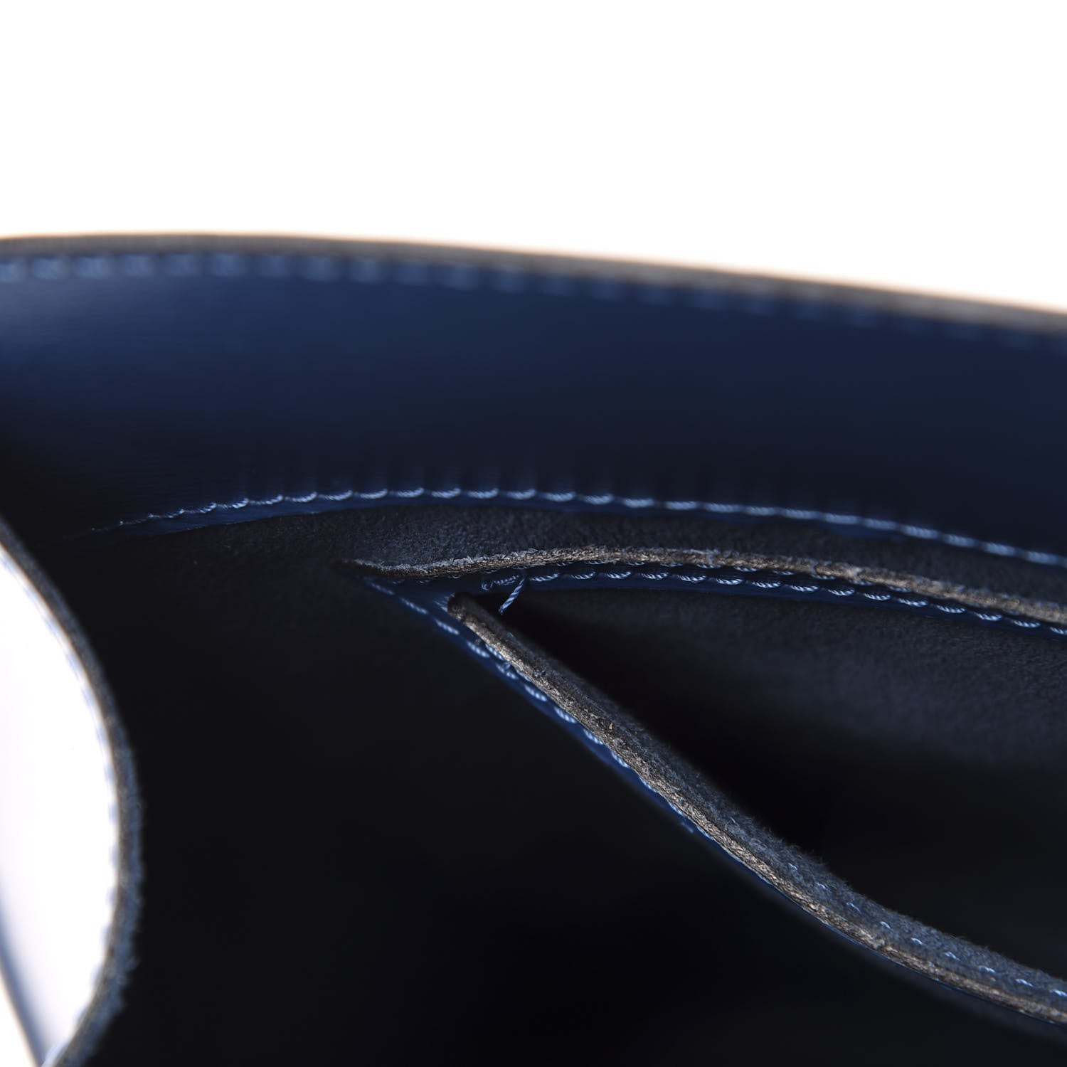 Louis Vuitton Epi Cluny Toledo 9 of 10
