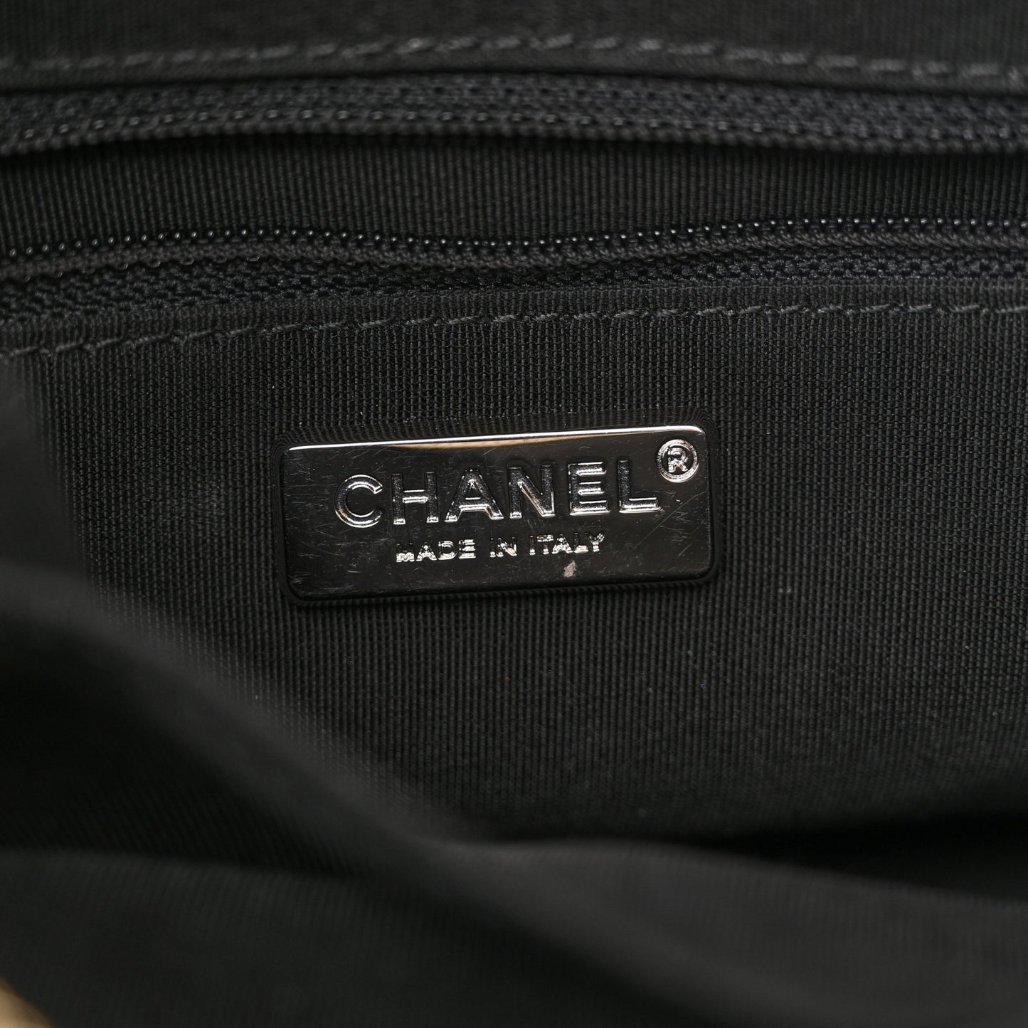 Sequin Calfskin Small Gabrielle Hobo Red Black