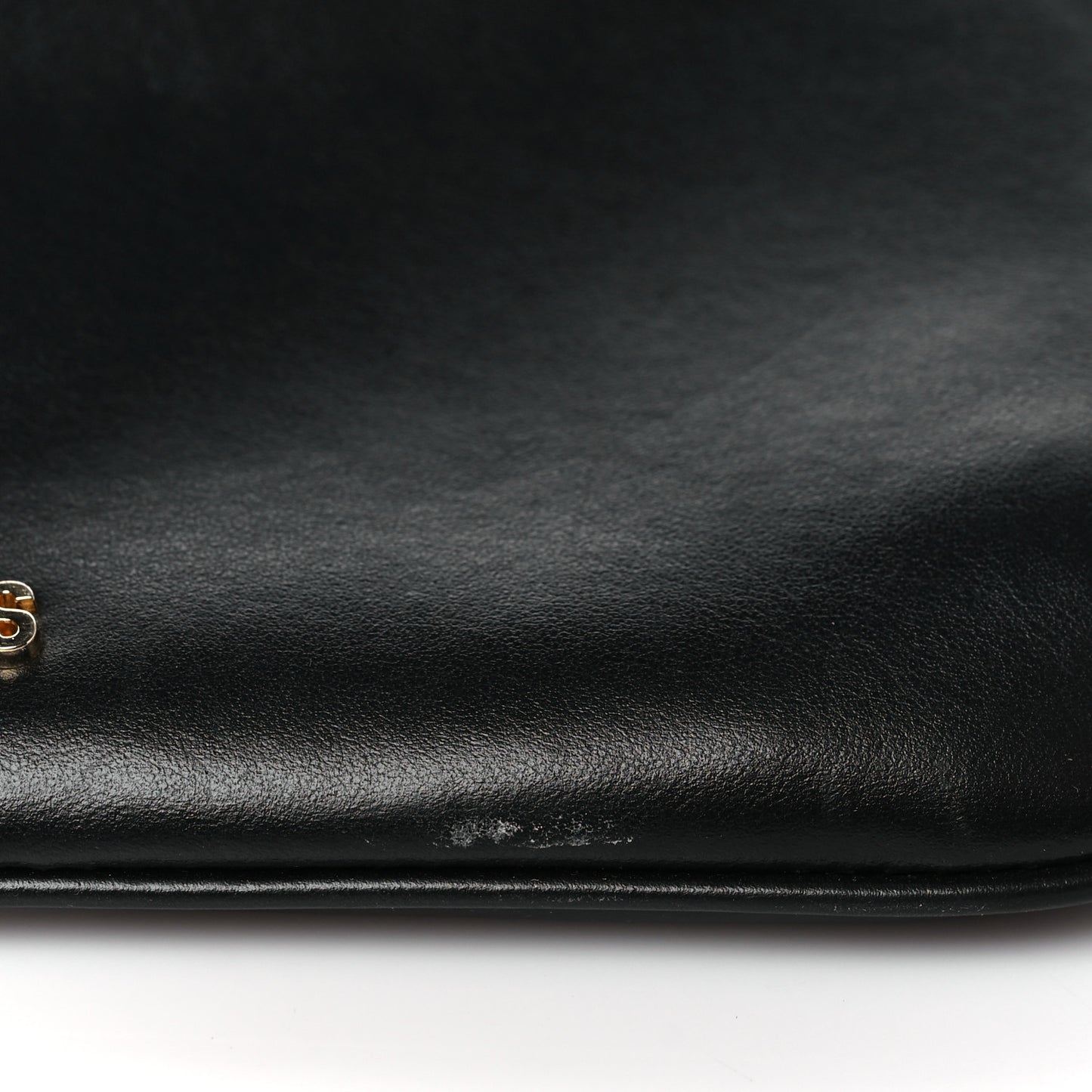 Smooth Calfskin Le Bisou Medium Black