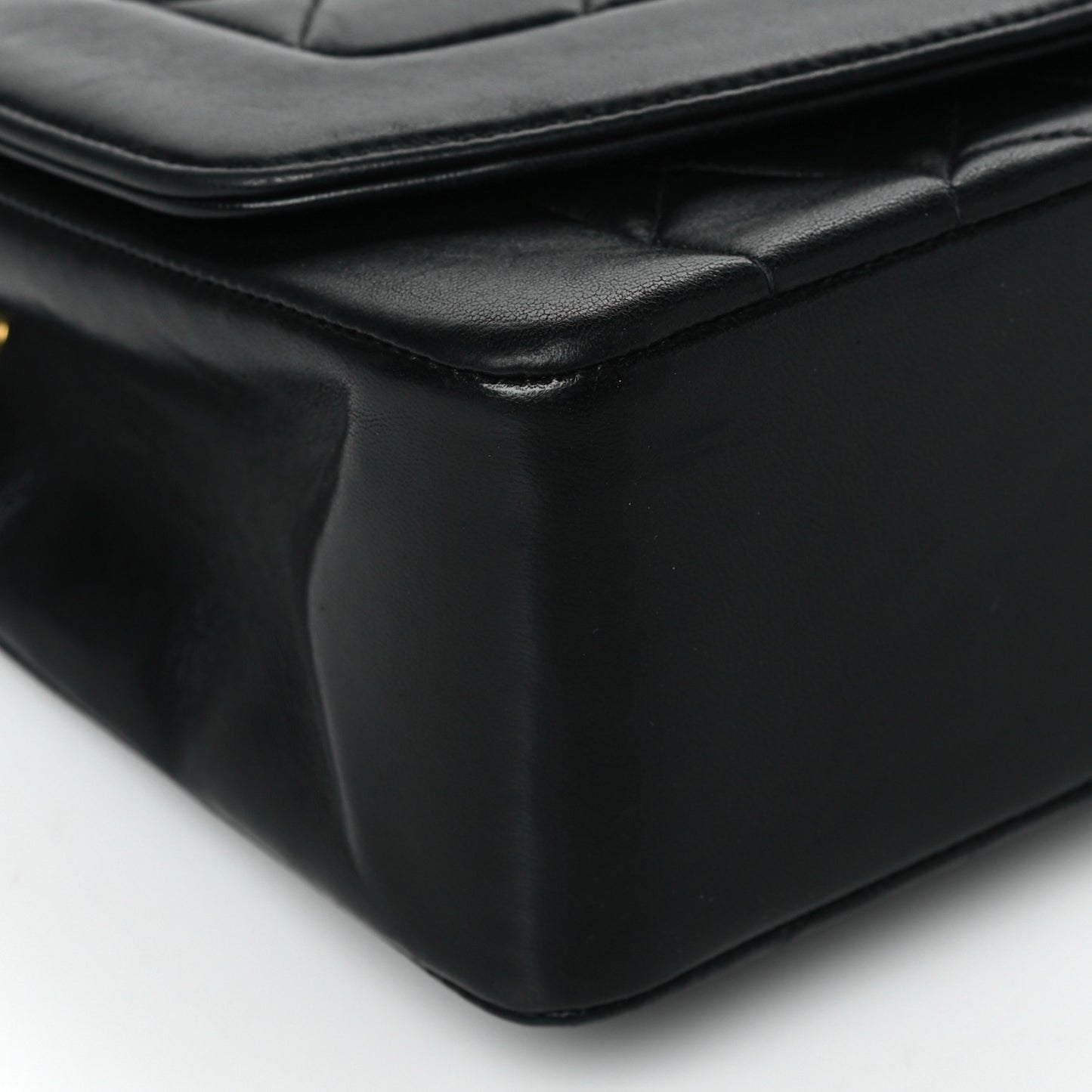 Lambskin Quilted Medium Single Flap Black