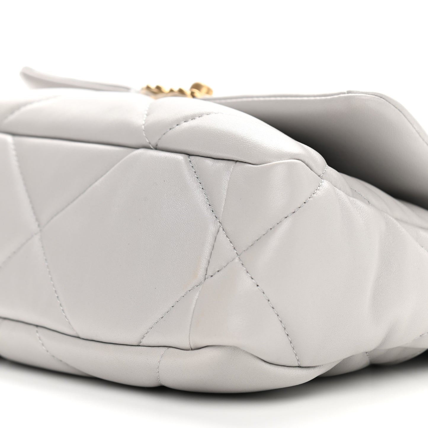 Lambskin Quilted Medium Chanel 19 Flap Grey