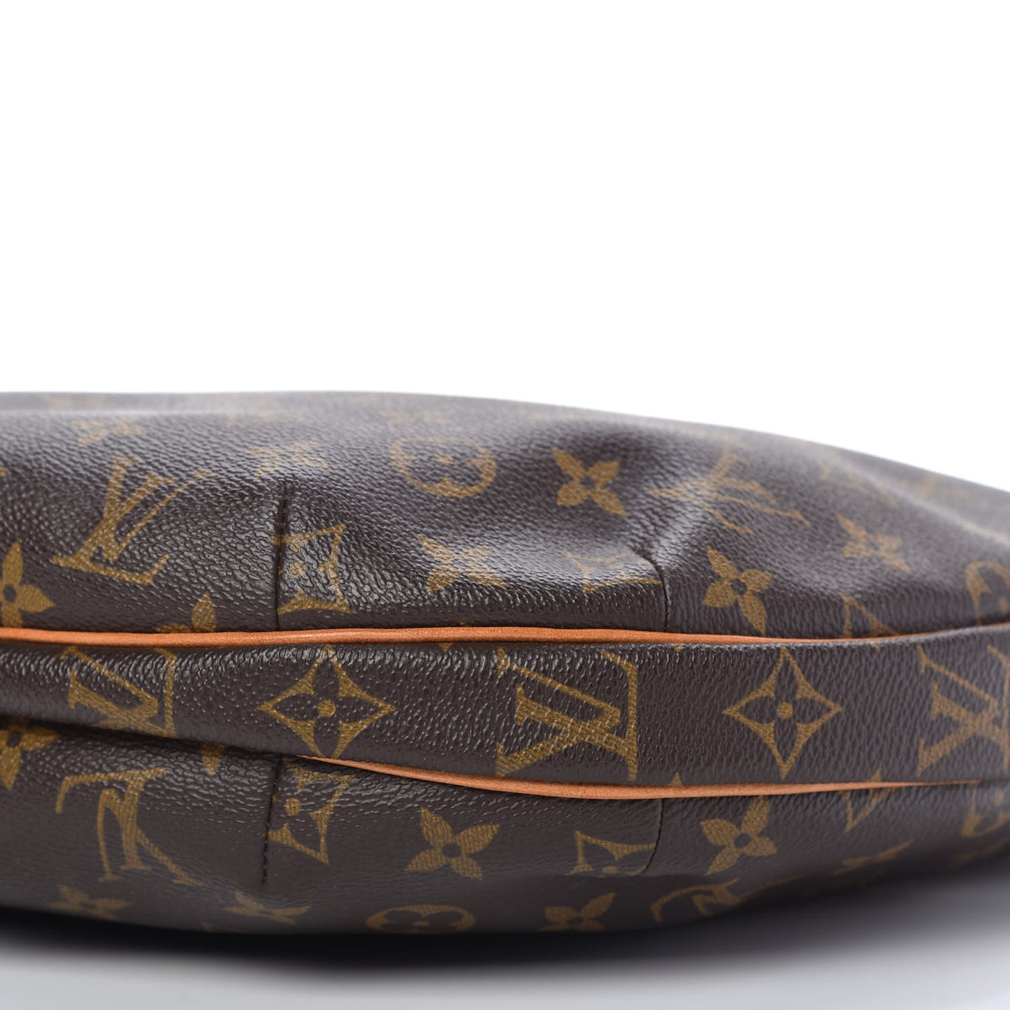 Monogram Croissant MM
