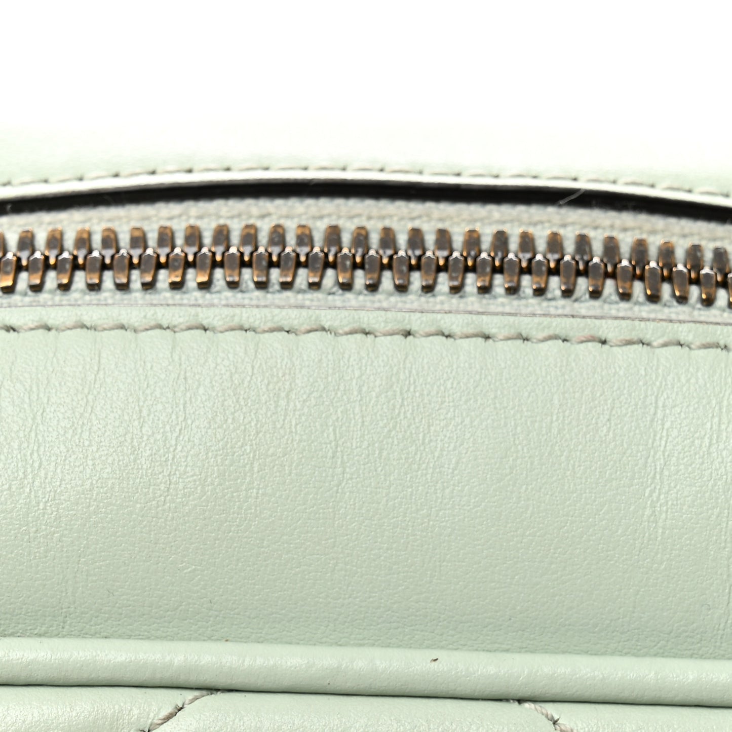 Calfskin Matelasse Small GG Marmont Chain Shoulder Bag Salvy Green
